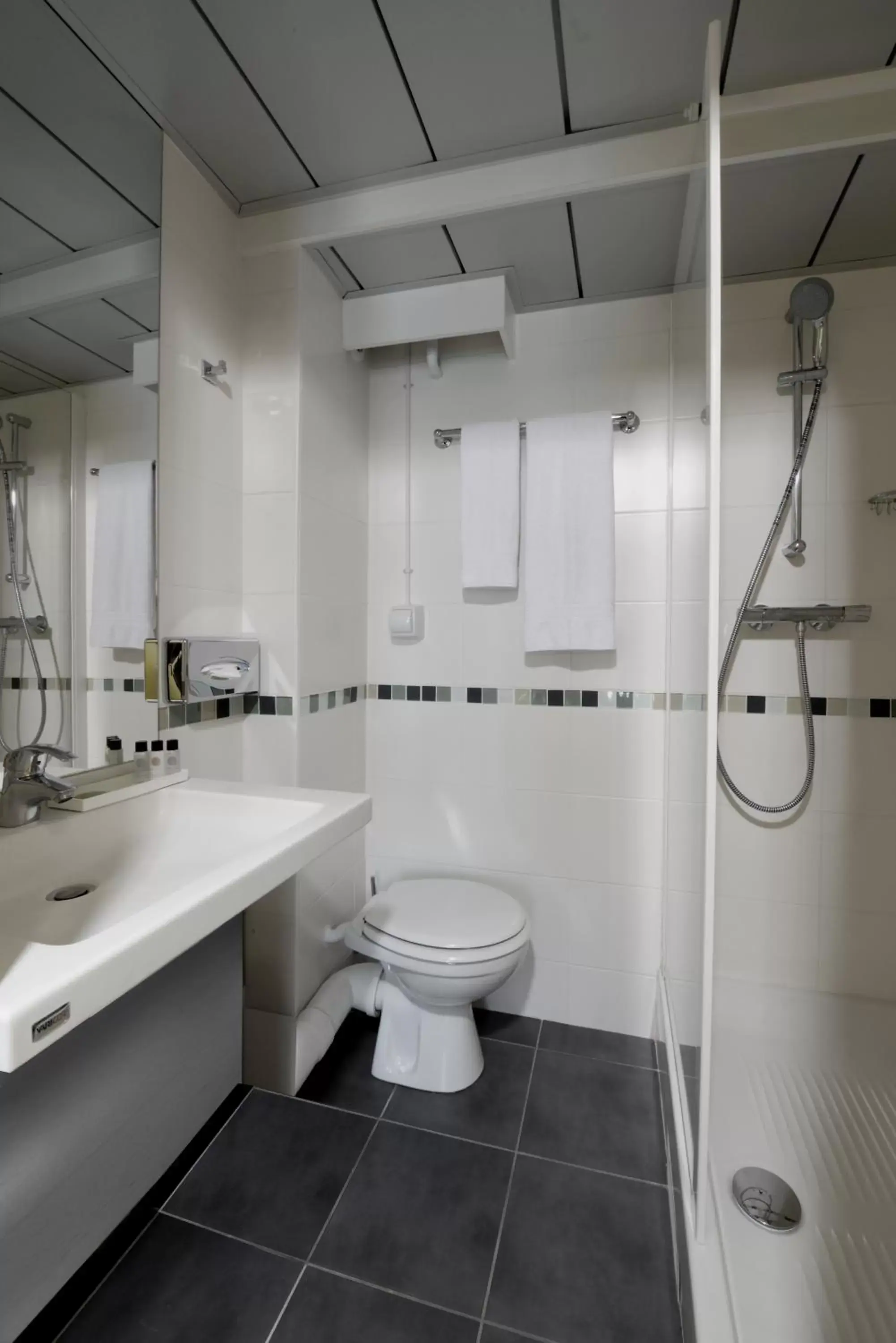 Double Room with Street View in Hôtel Orchidée Double Room with Street View in Hôtel Orchidée