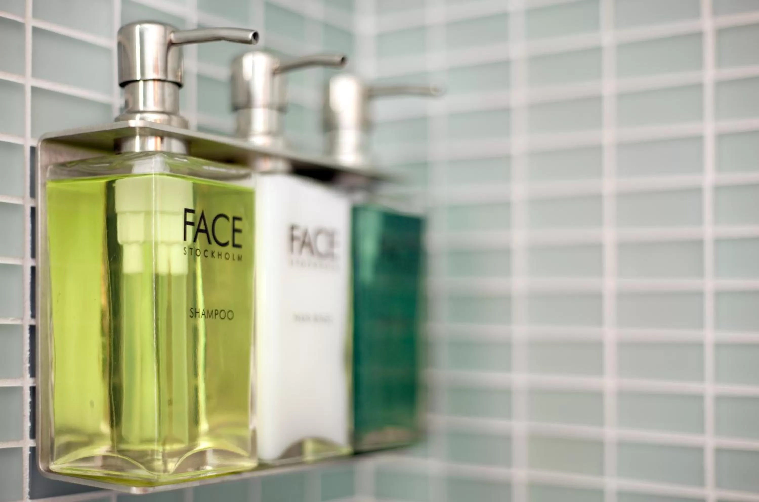 Shower in Ändra Hotel Seattle - MGallery Collection