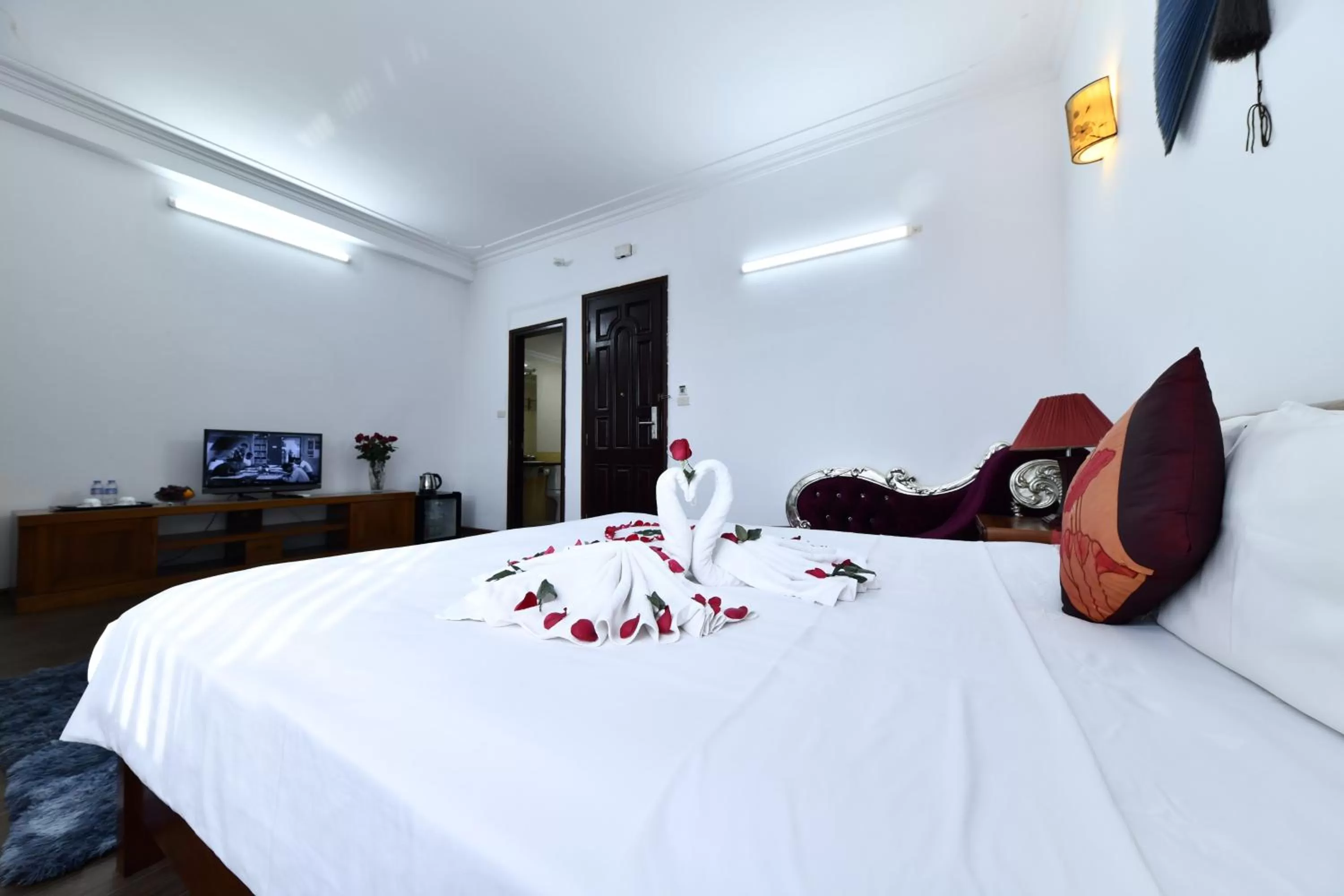 Bed in Phoenix Legend Hotel Hanoi