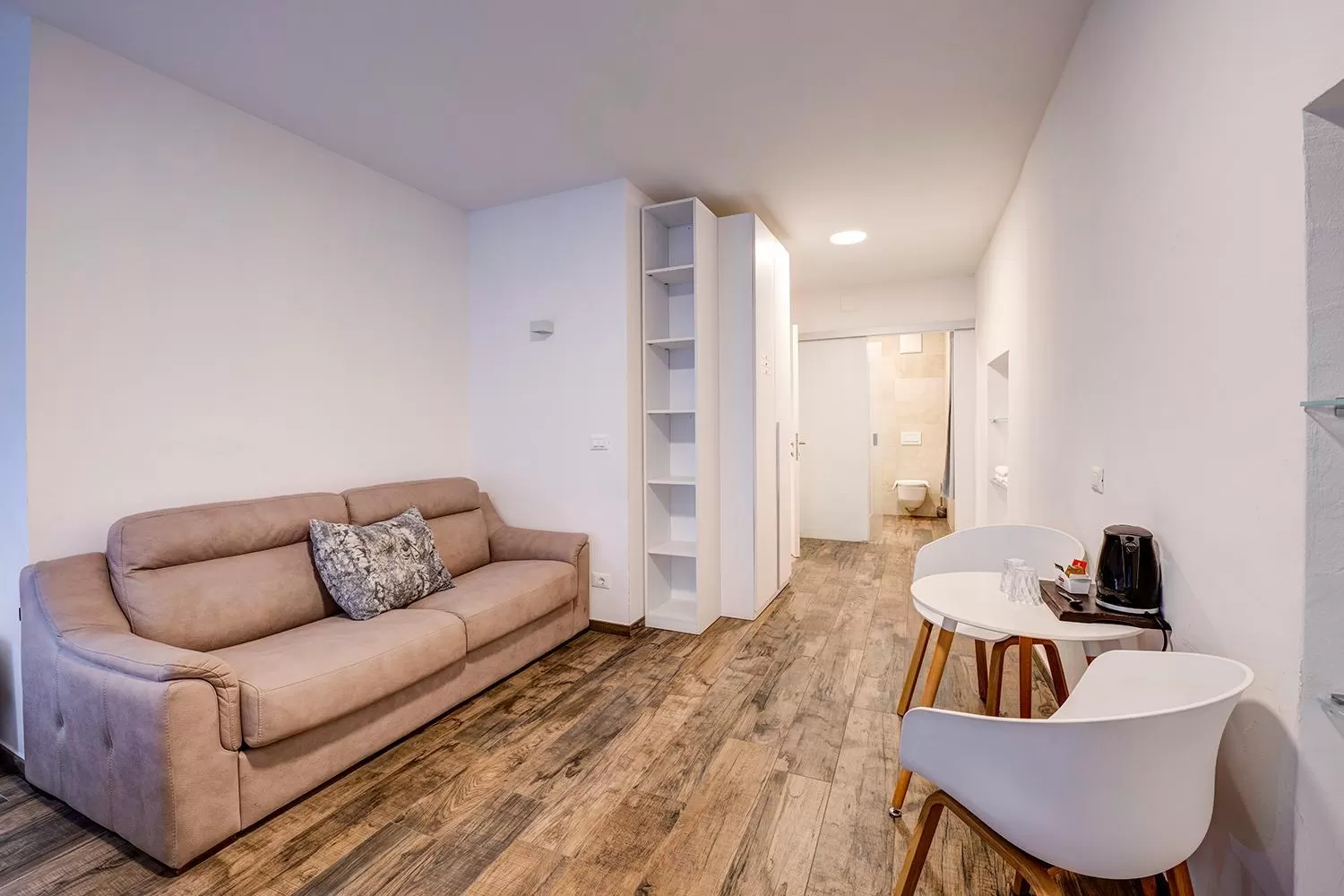 Photo of the whole room in Taste Living