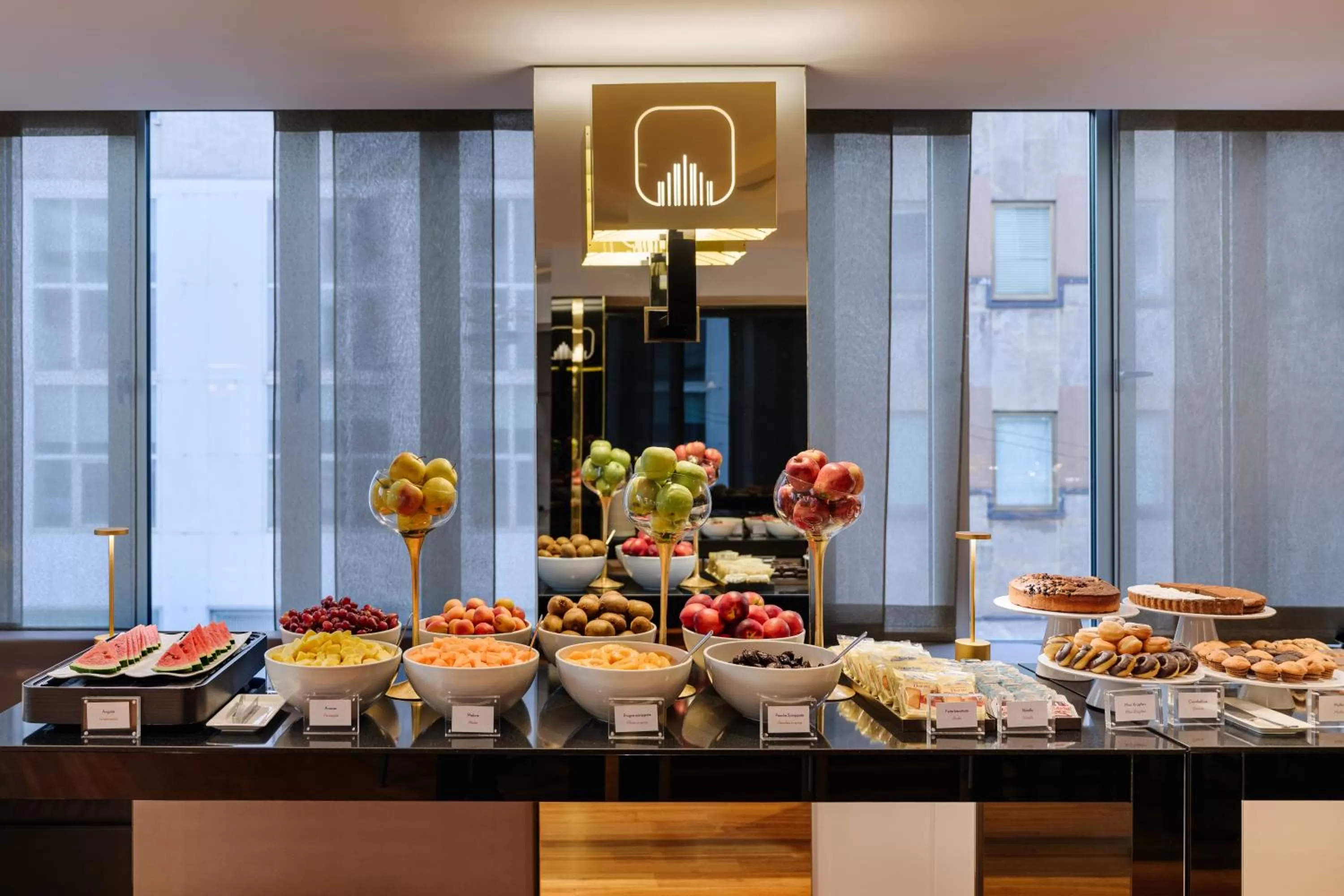 Breakfast in Hotel The Square Milano Duomo - Preferred Hotels & Resorts