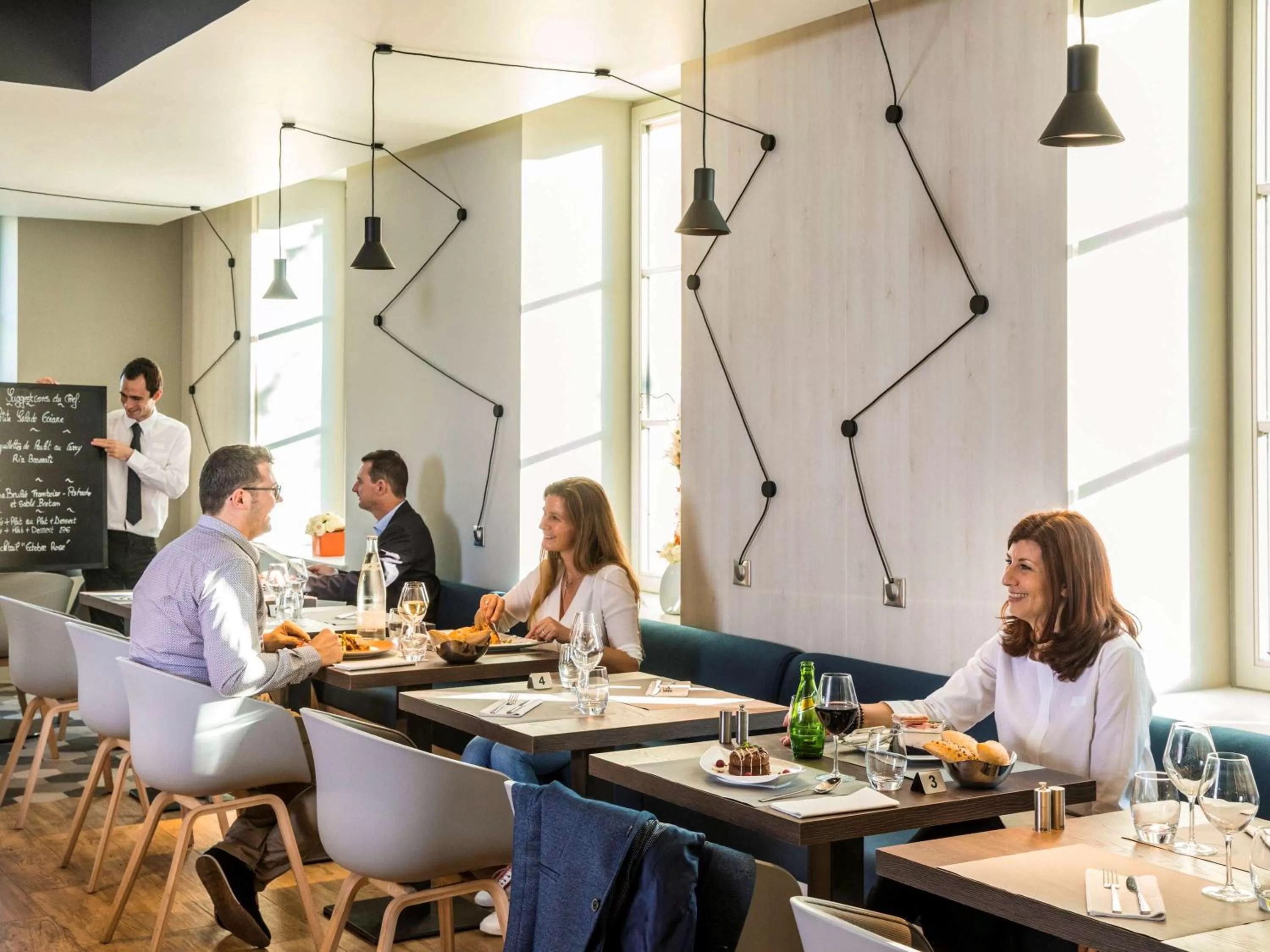 Property building in Mercure Beauvais Centre Cathédrale