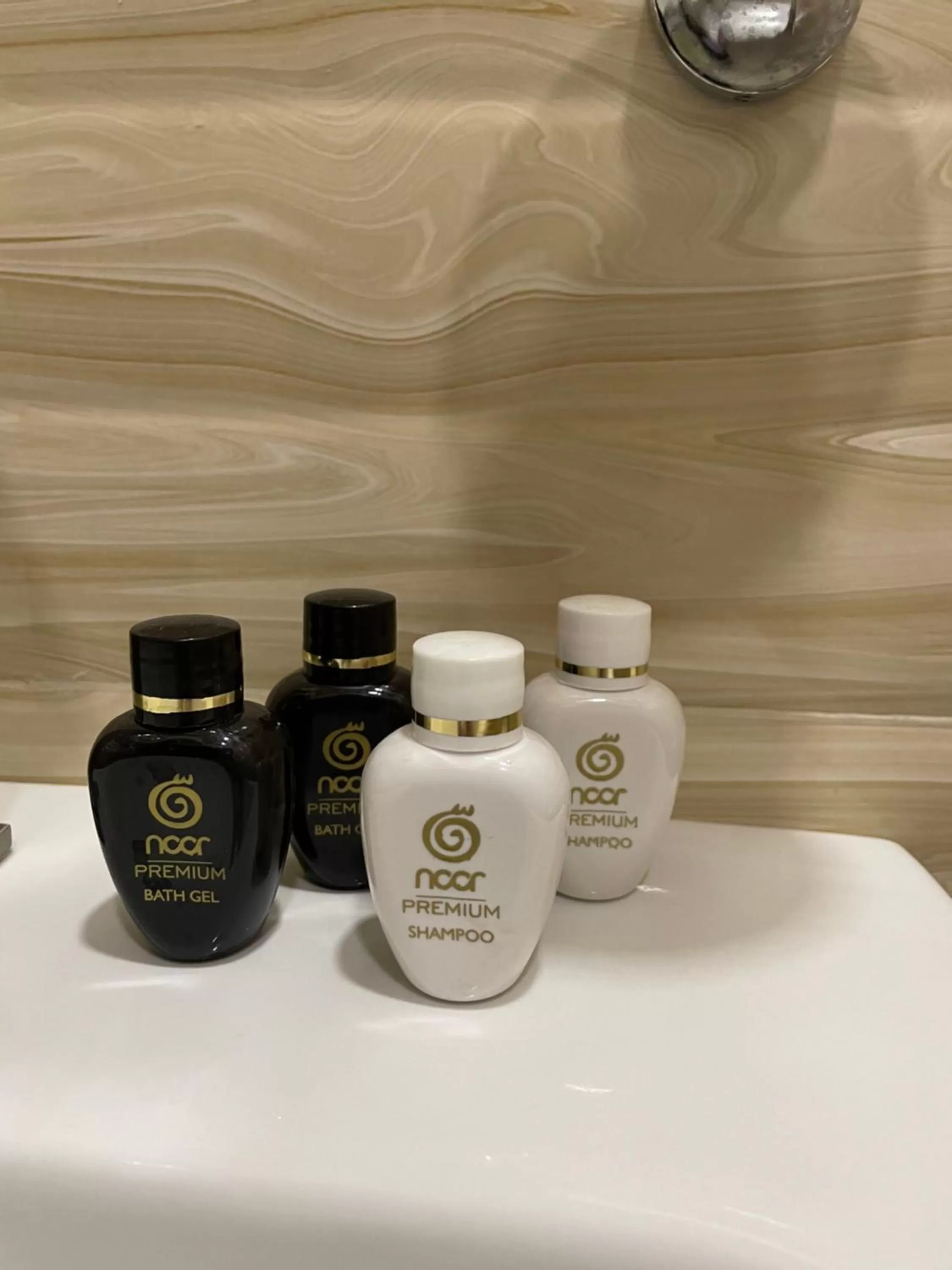 Bathroom in Glendale Boutique Hotel