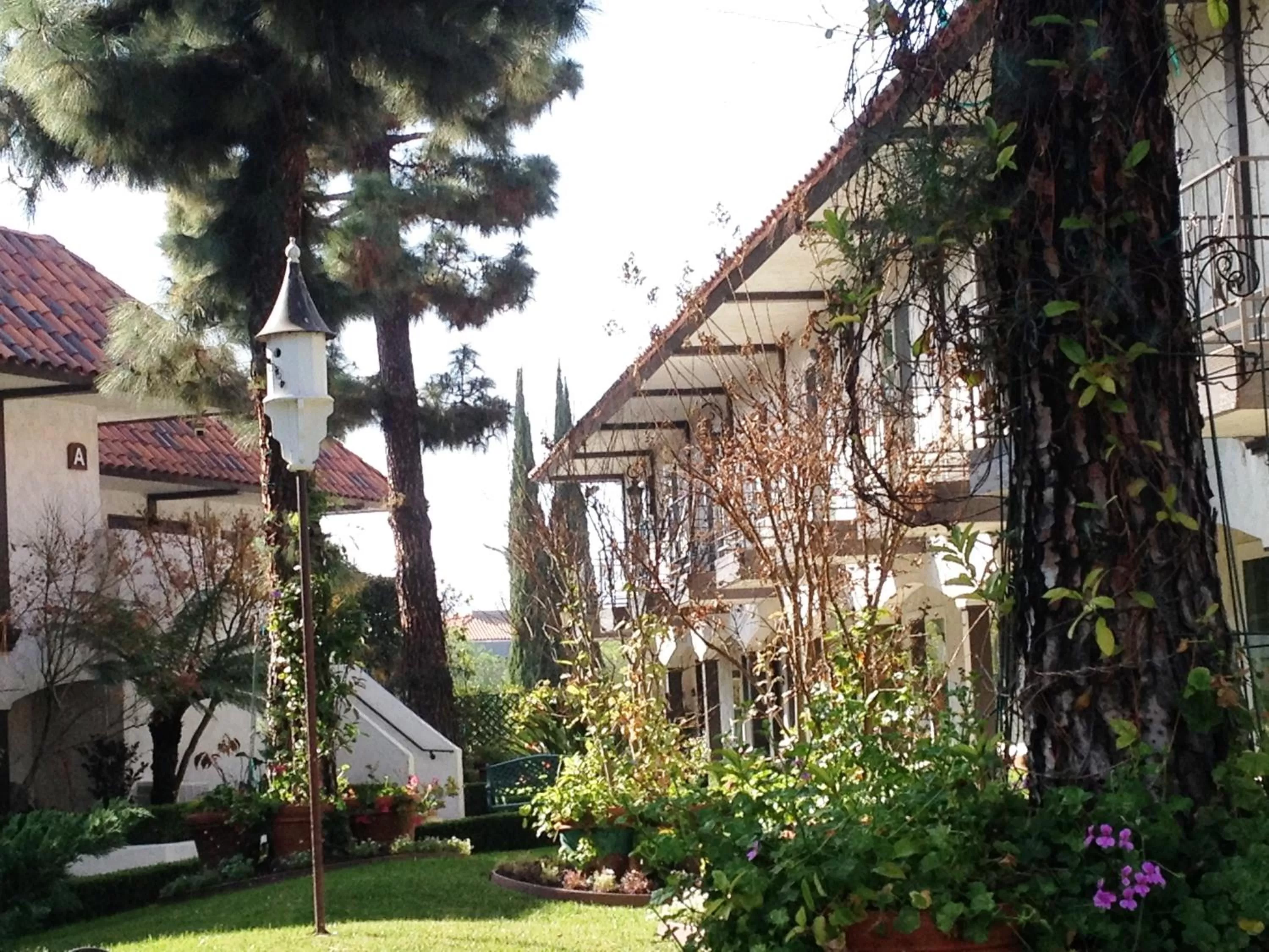 Facade/entrance in Laguna Hills Lodge-Irvine Spectrum