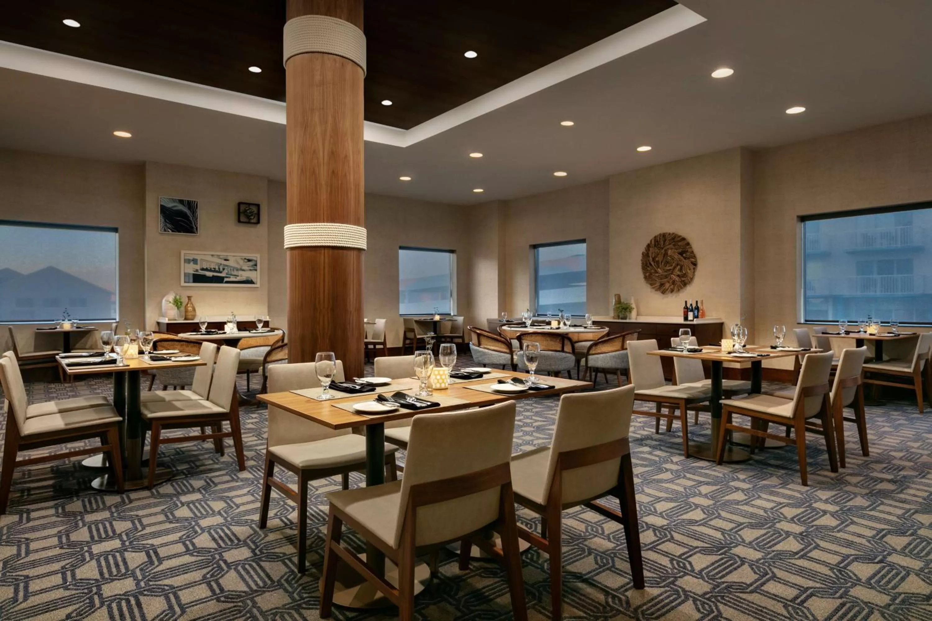 Restaurant/places to eat in Hilton Suites Ocean City Oceanfront
