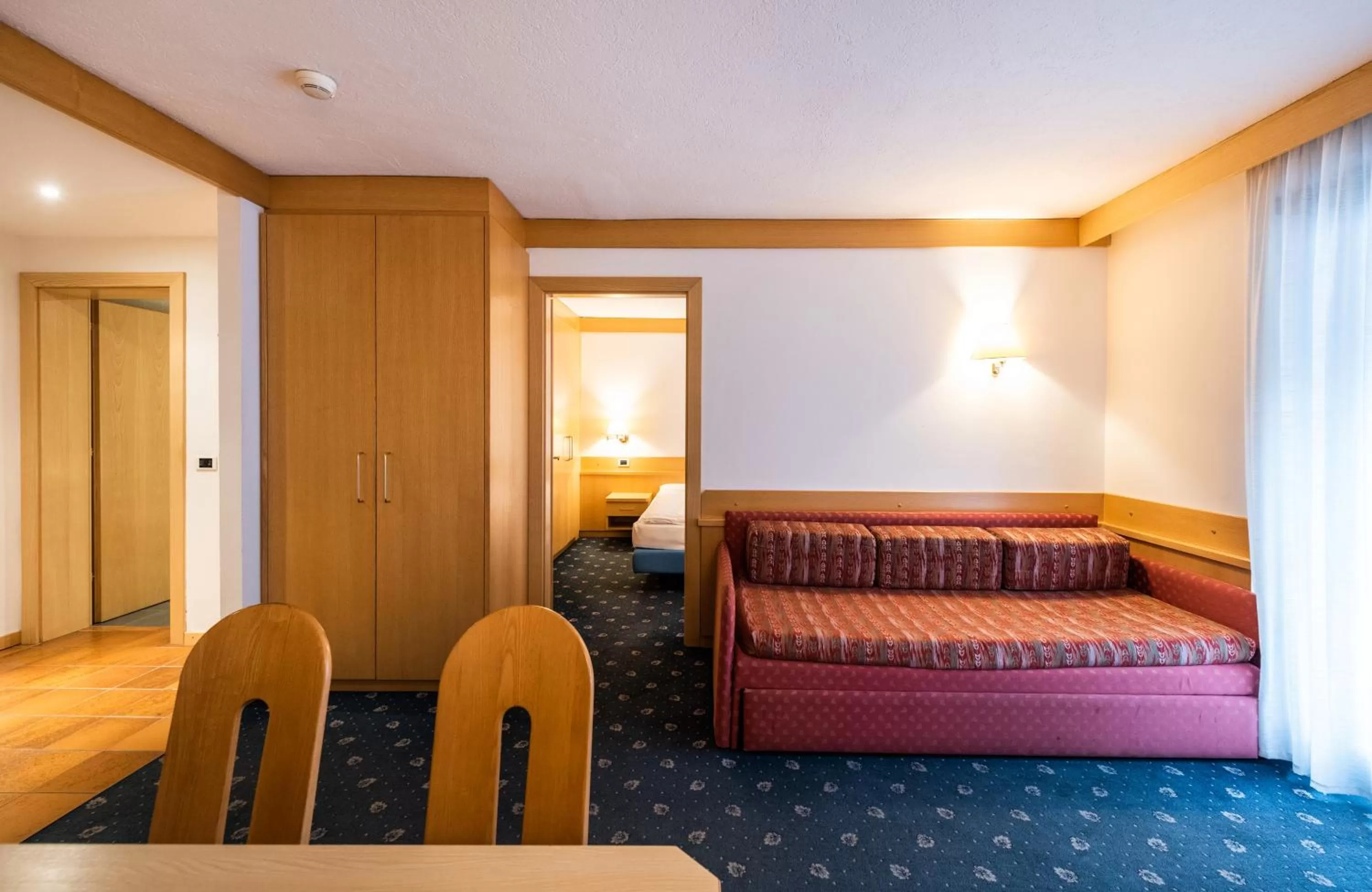 Photo of the whole room, Bed in Residence Antares