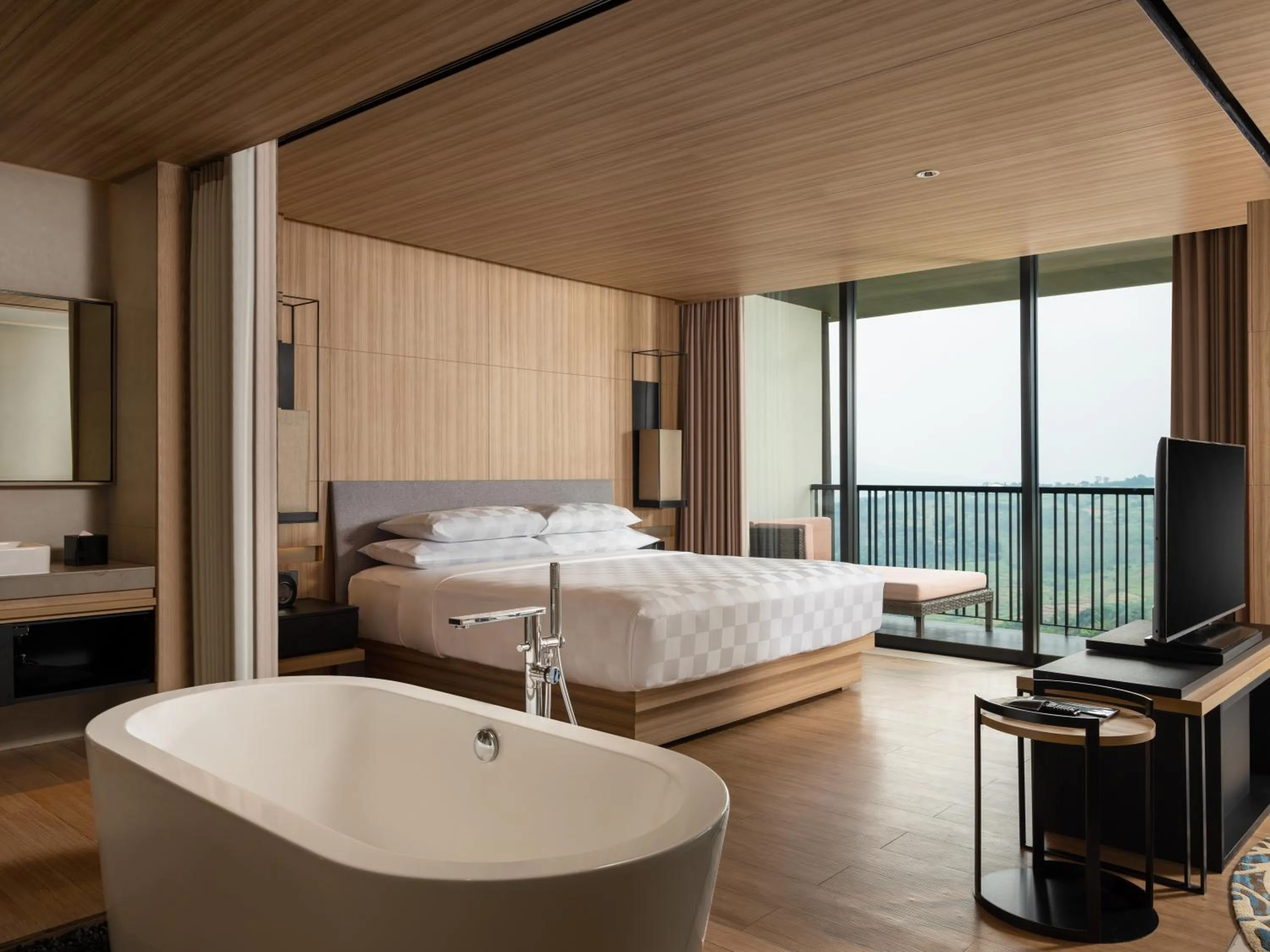 Bathroom, Bed in Royal Tulip Gunung Geulis Resort and Golf