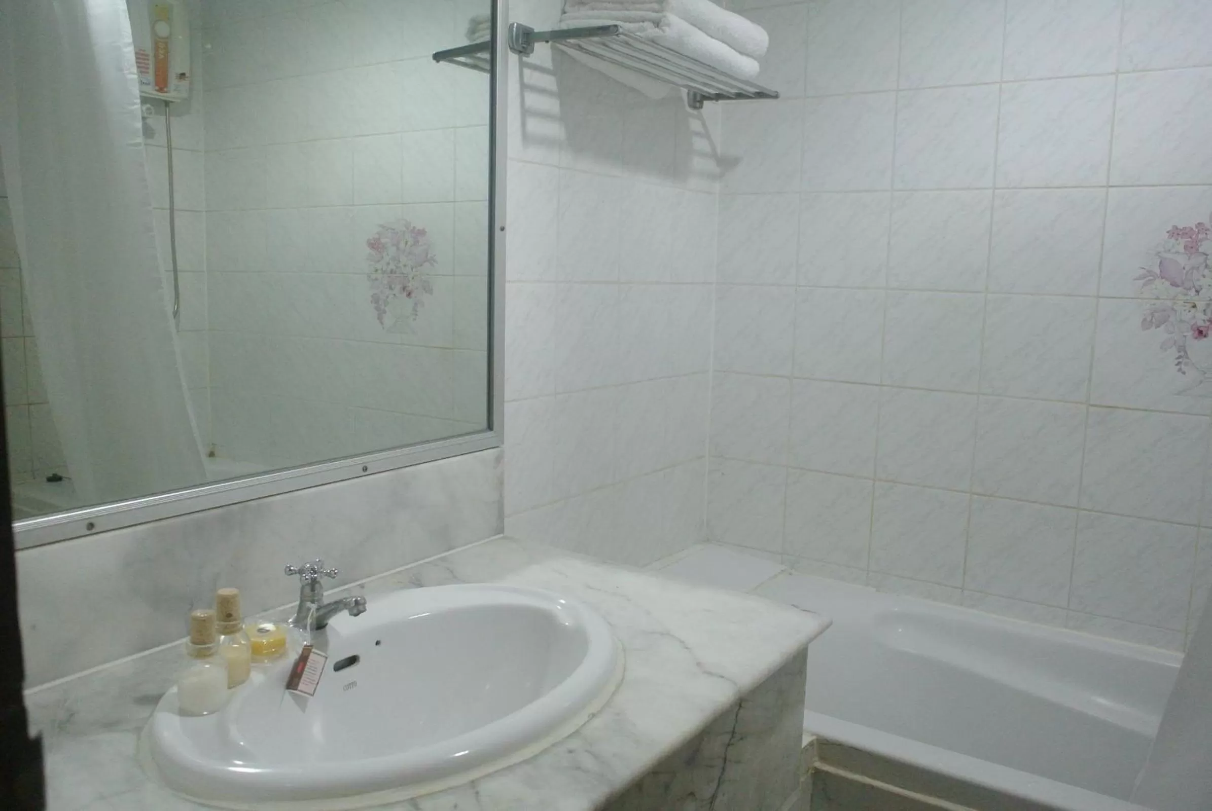 Bathroom in Oriental Smile Hotel