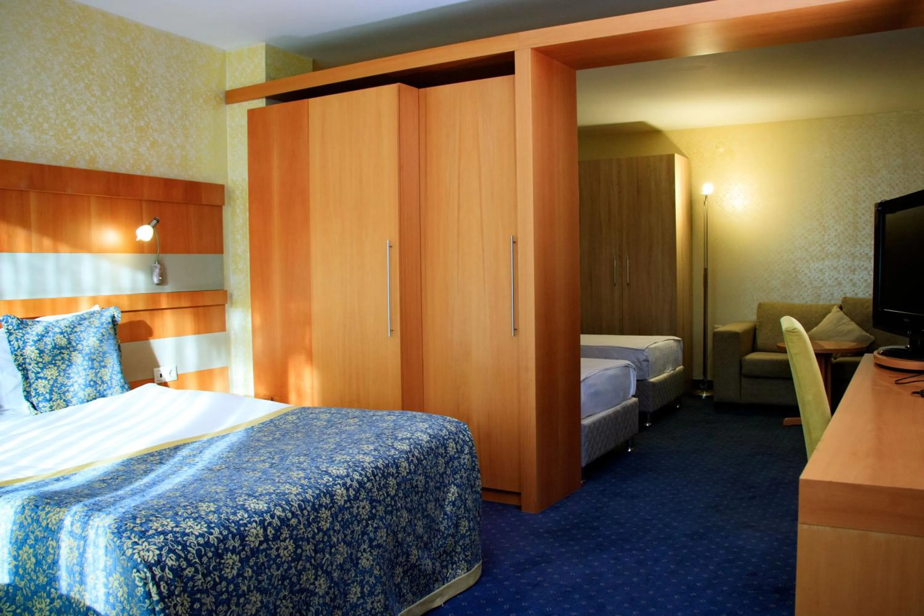 Photo of the whole room, Bed in Burcman Hotel