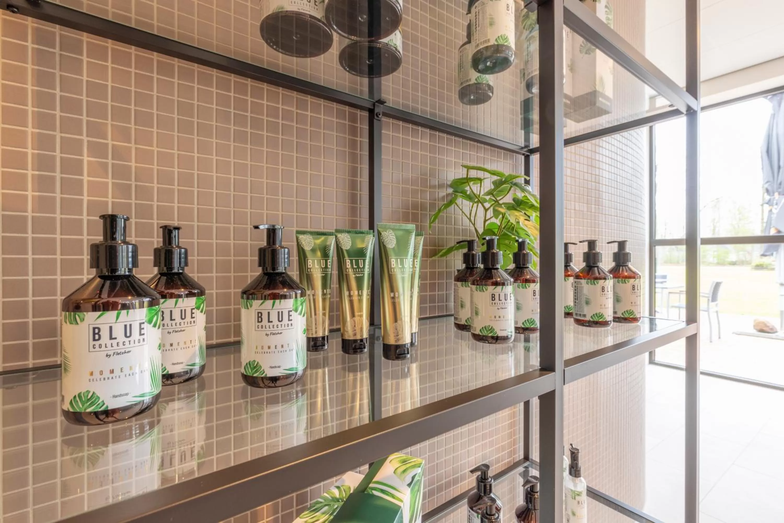 Toilet in Fletcher Familiehotel De Hunzebergen