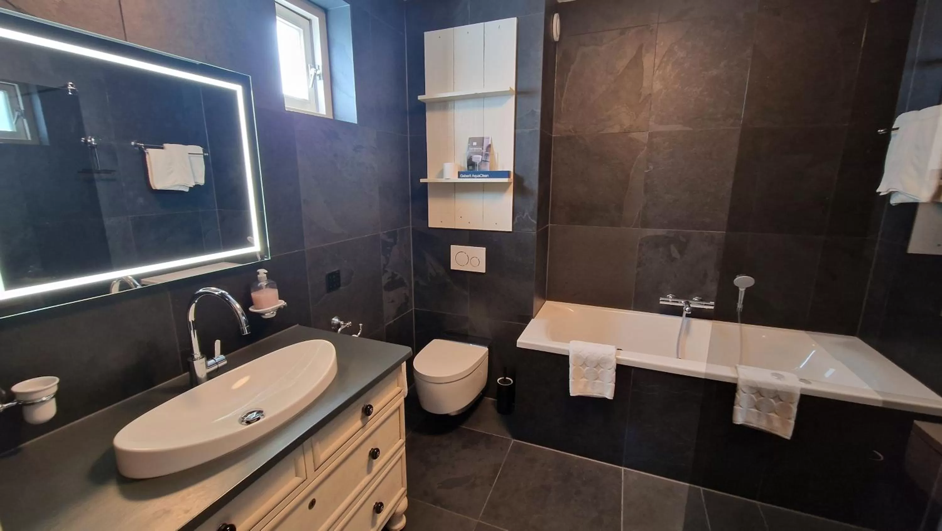 Shower in B&B De Droomhoeve