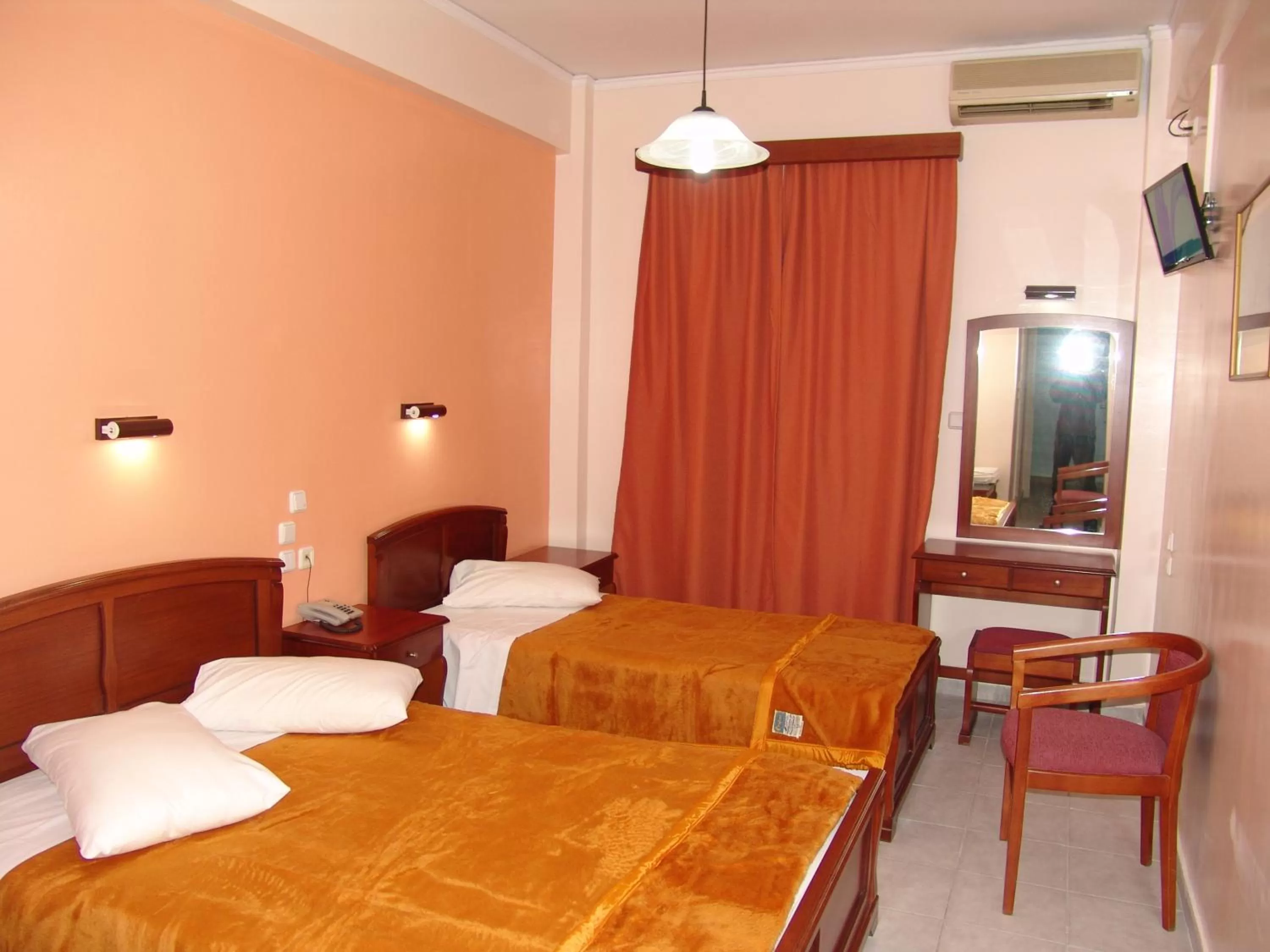 Photo of the whole room, Bed in Hotel Cosmos