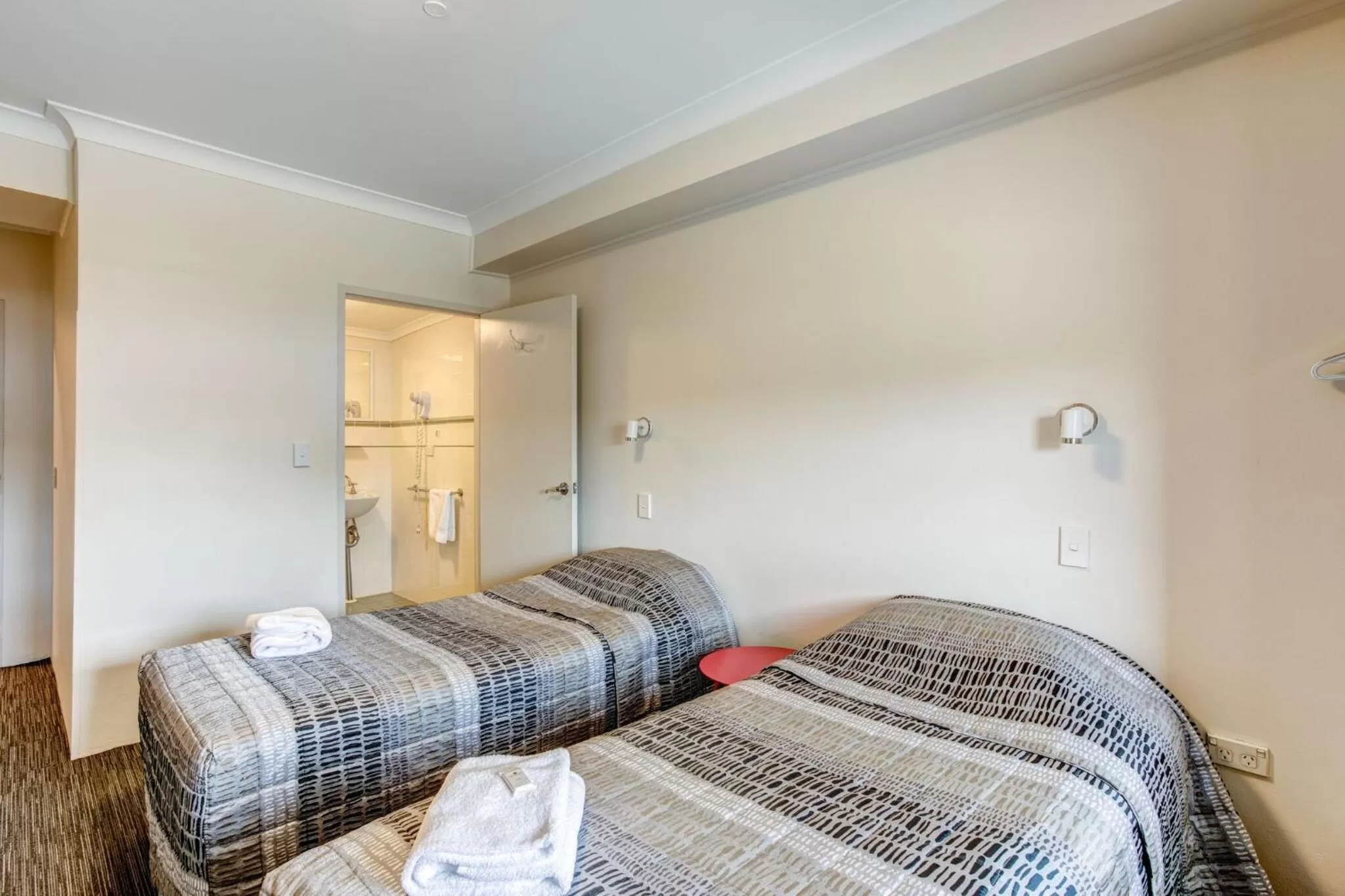 Shower, Bed in Arena Hotel (formerly Sleep Express Motel)