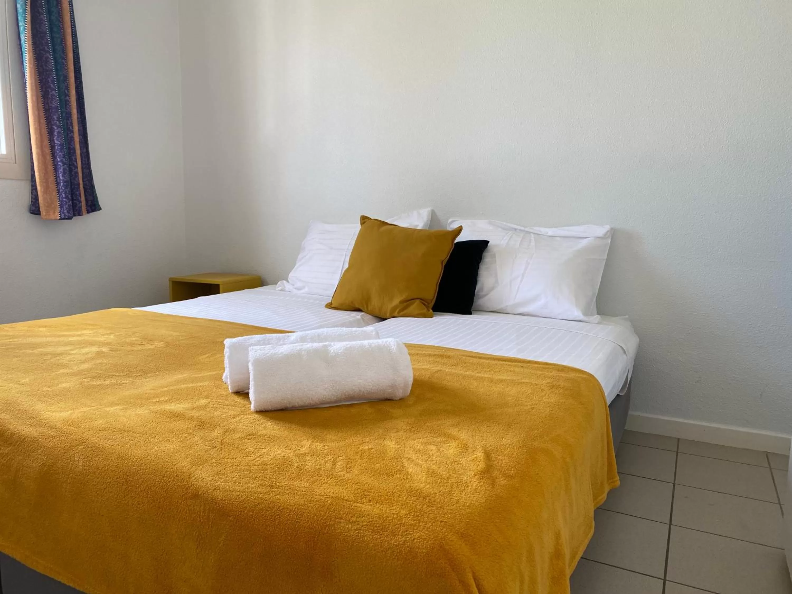 Bedroom, Bed in Montana Eco Resort