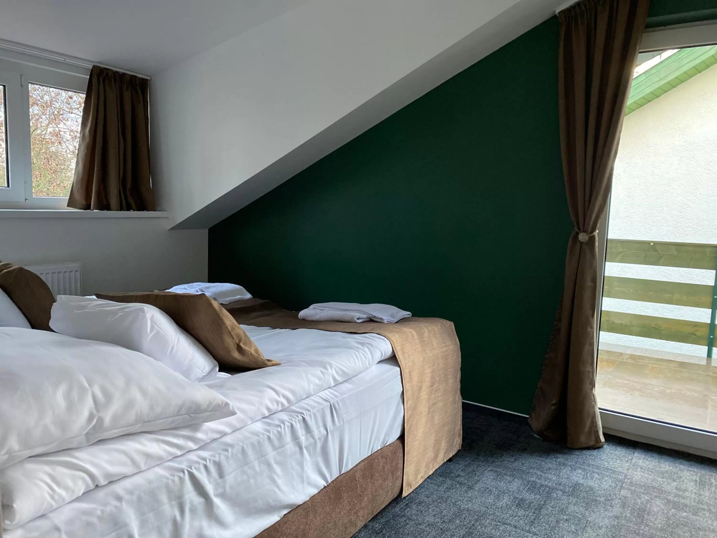 Bedroom, Bed in A Fogadó