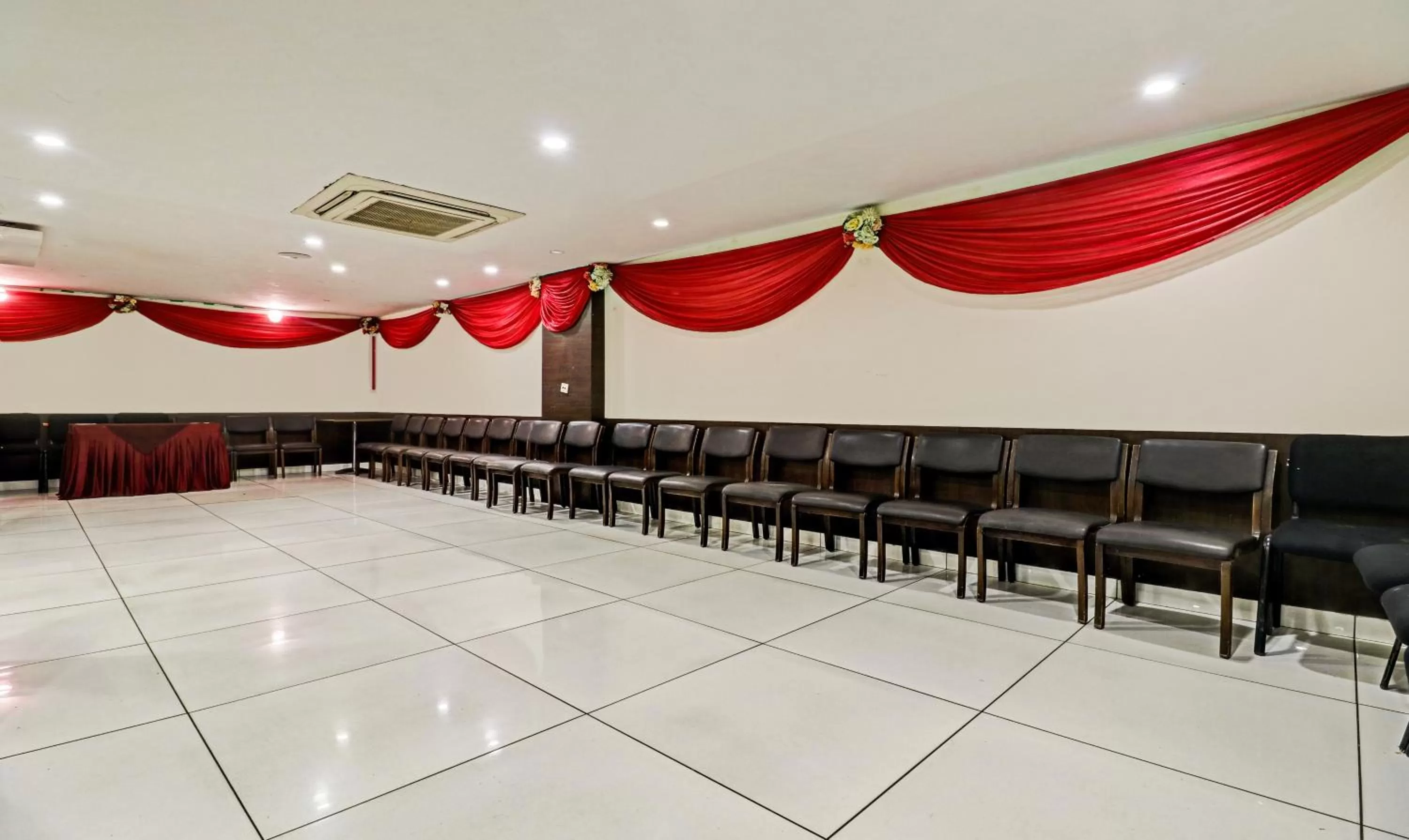 Breakfast in Treebo Mohit Regency