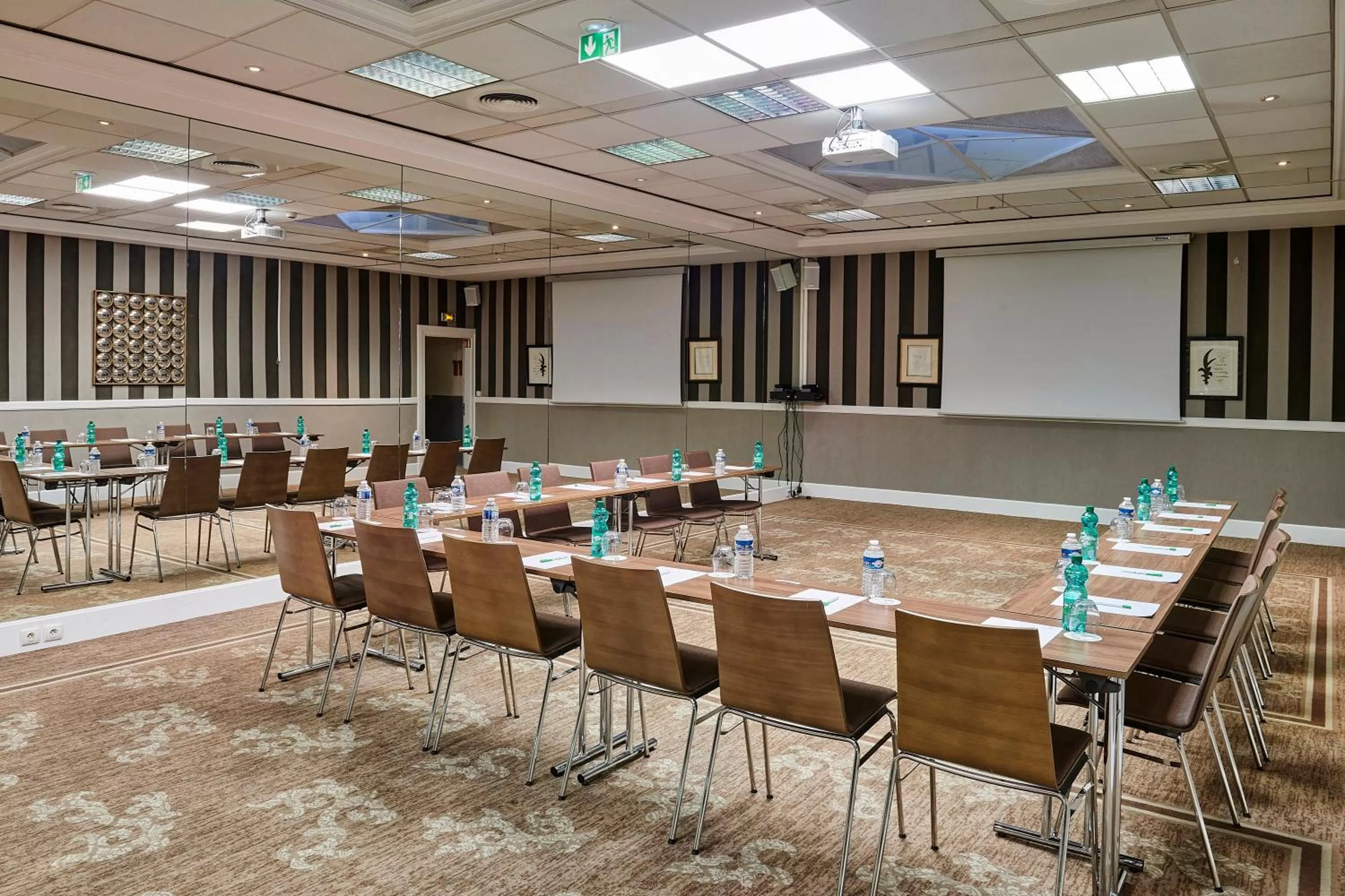 Business facilities in Holiday Inn Nice by IHG