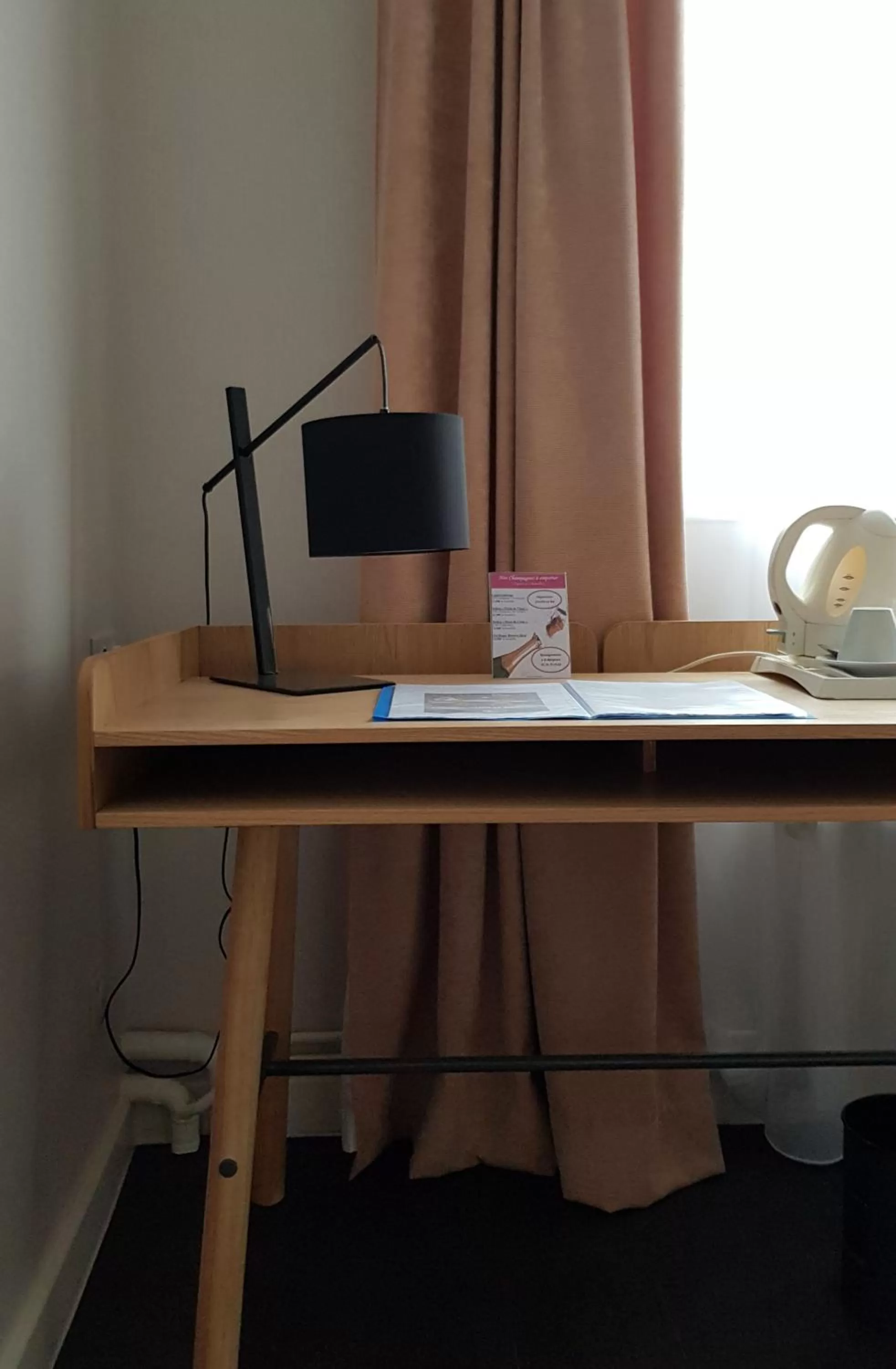 Coffee/tea facilities in Hotel de Champagne