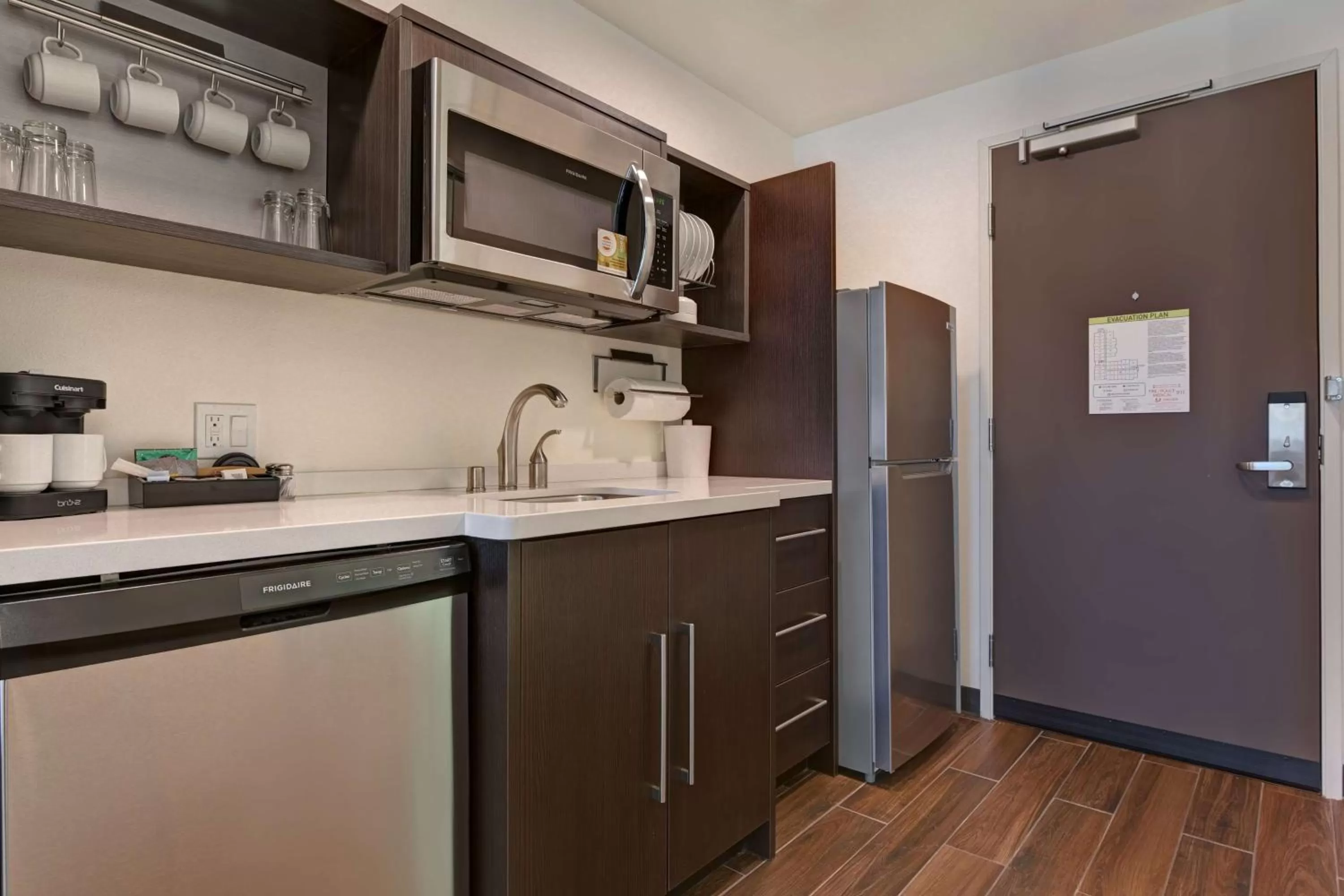 Kitchen or kitchenette in Home2 Suites By Hilton Atascadero, Ca