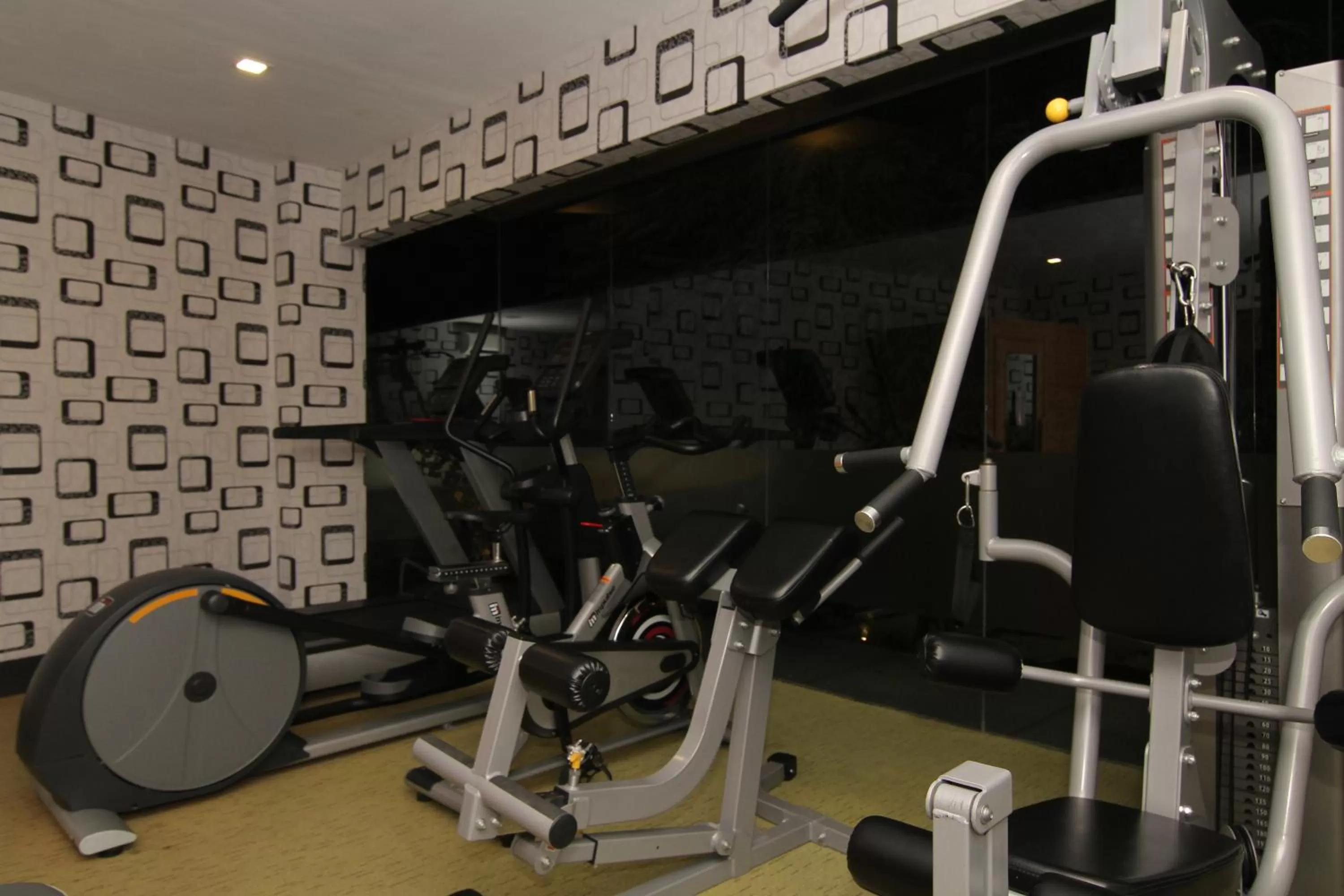 Fitness centre/facilities in Eloisa Royal Suites