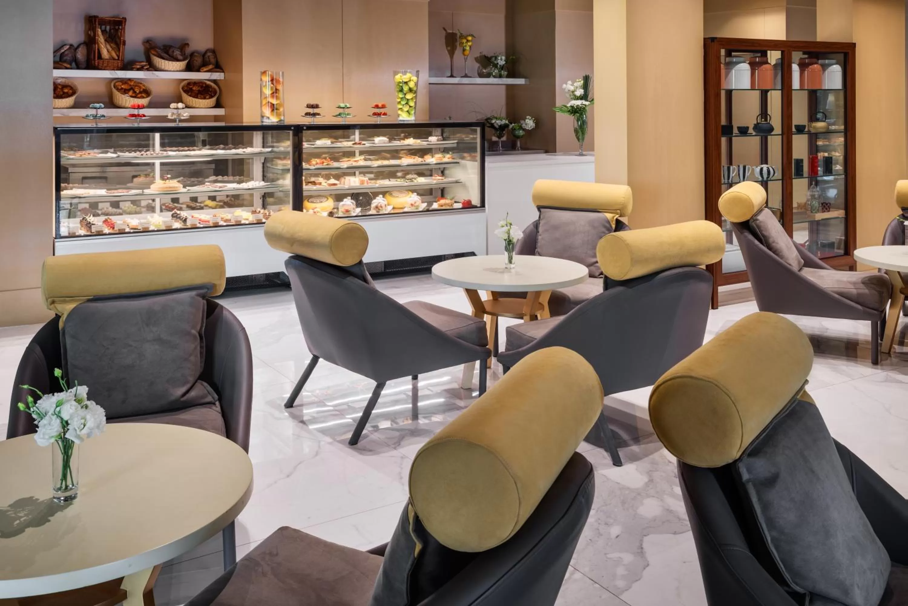 Lounge or bar, Lounge/Bar in Mövenpick Hotel & Casino Malabata Tanger