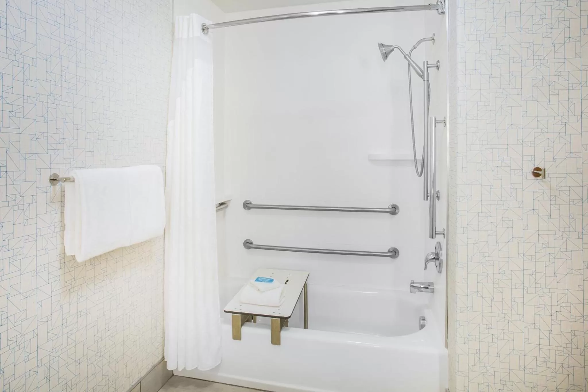 Photo of the whole room in Holiday Inn Express Hotel & Suites Cedar City by IHG