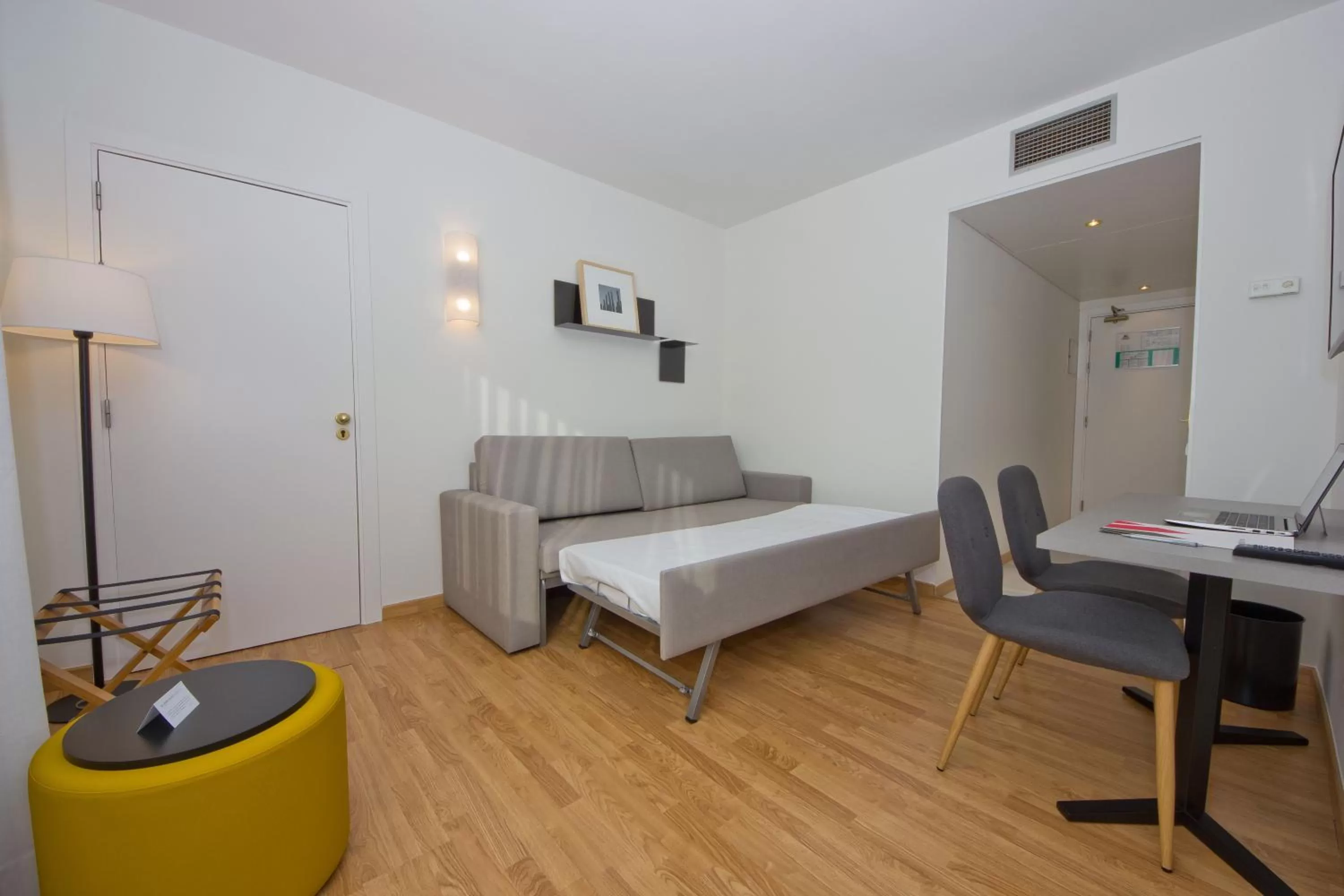 Bed in Aparthotel Atenea Valles