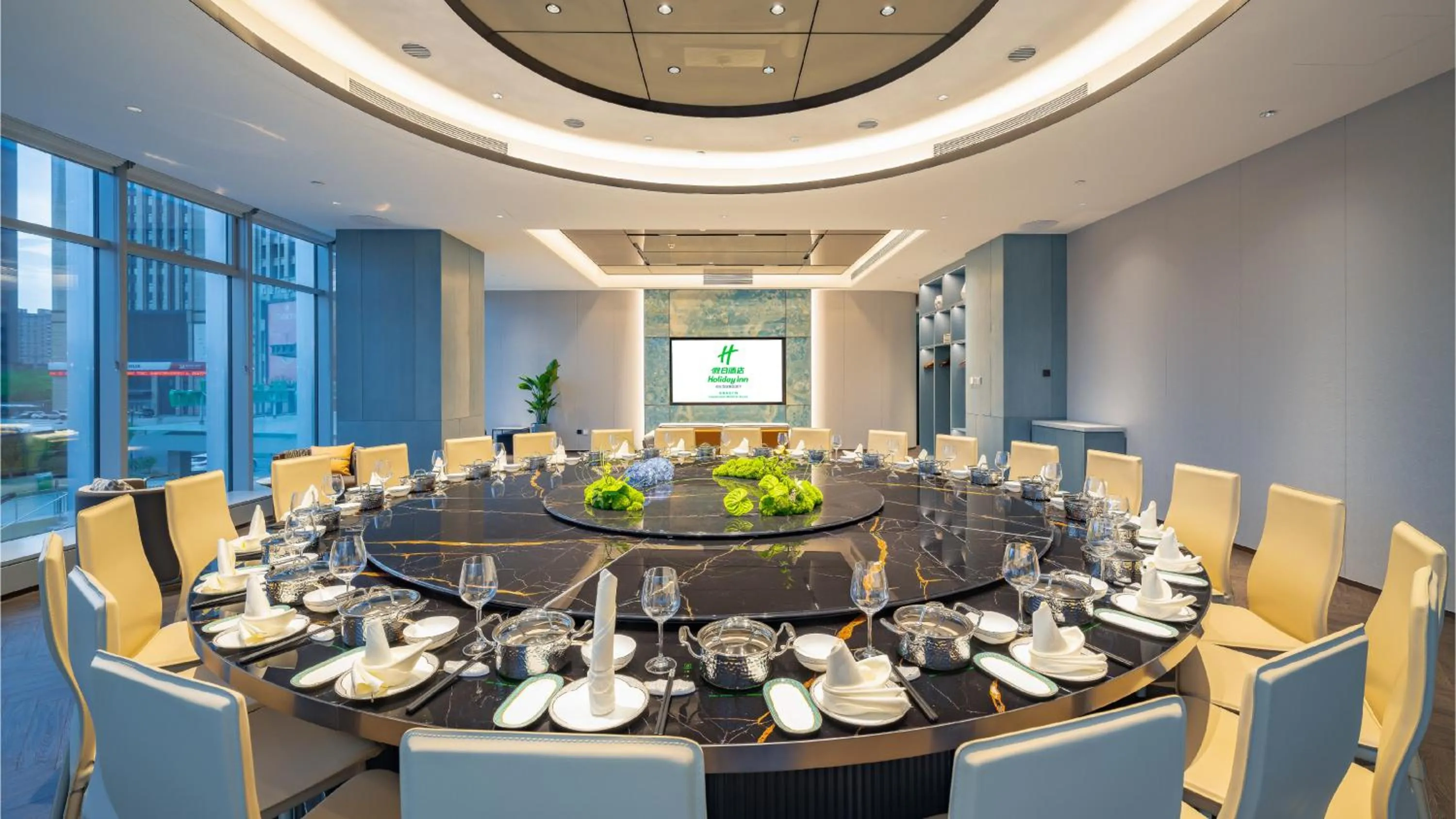 Restaurant/places to eat in Holiday Inn Changchun Oriental Plaza by IHG