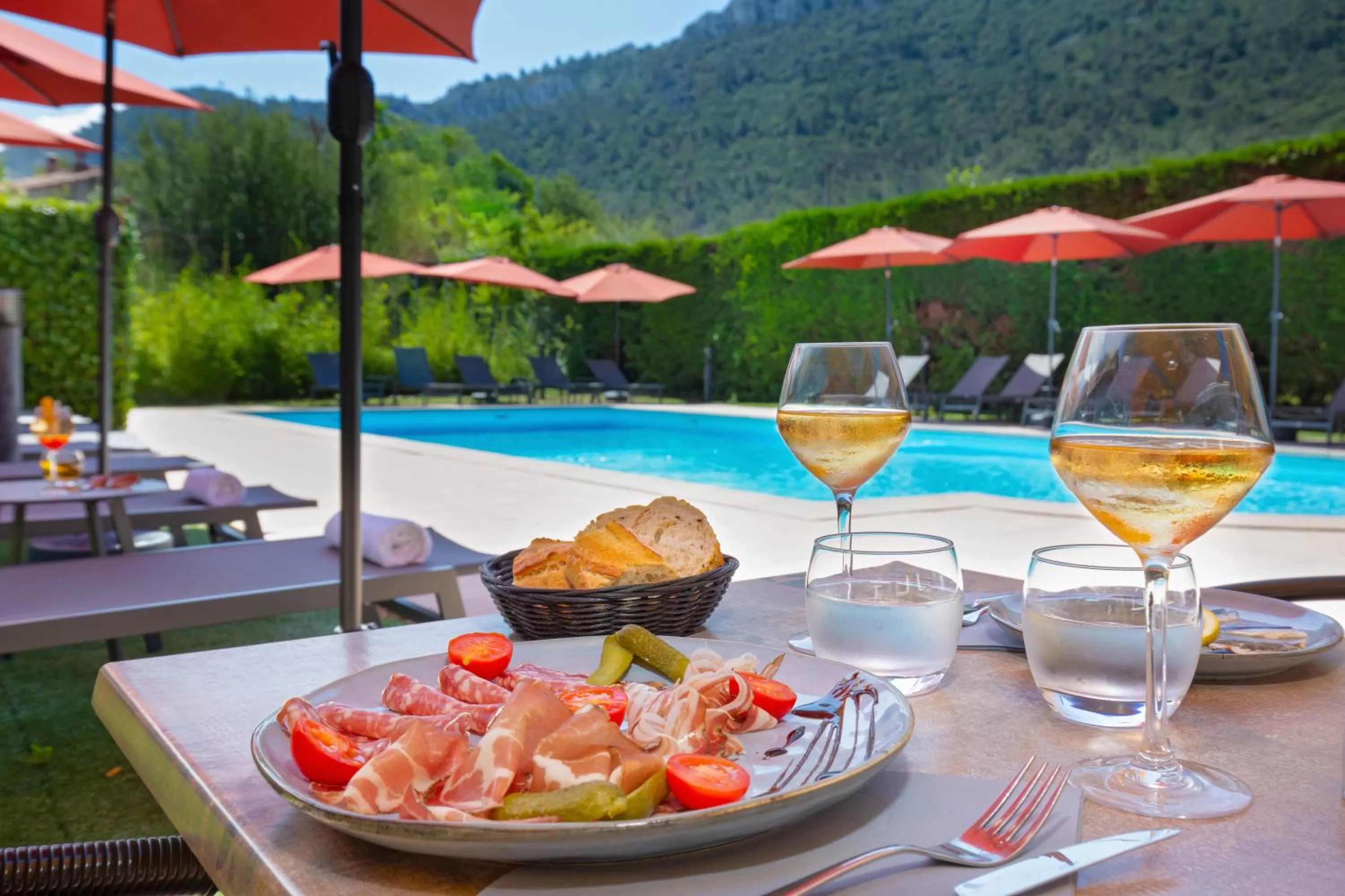 Restaurant/places to eat in KYRIAD MARSEILLE EST - Aubagne Gémenos