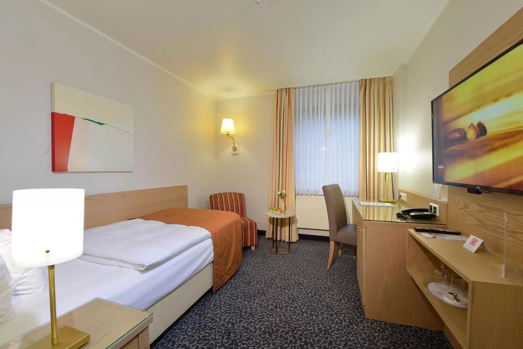 Photo of the whole room, Bed in Best Western Hotel Der Föhrenhof