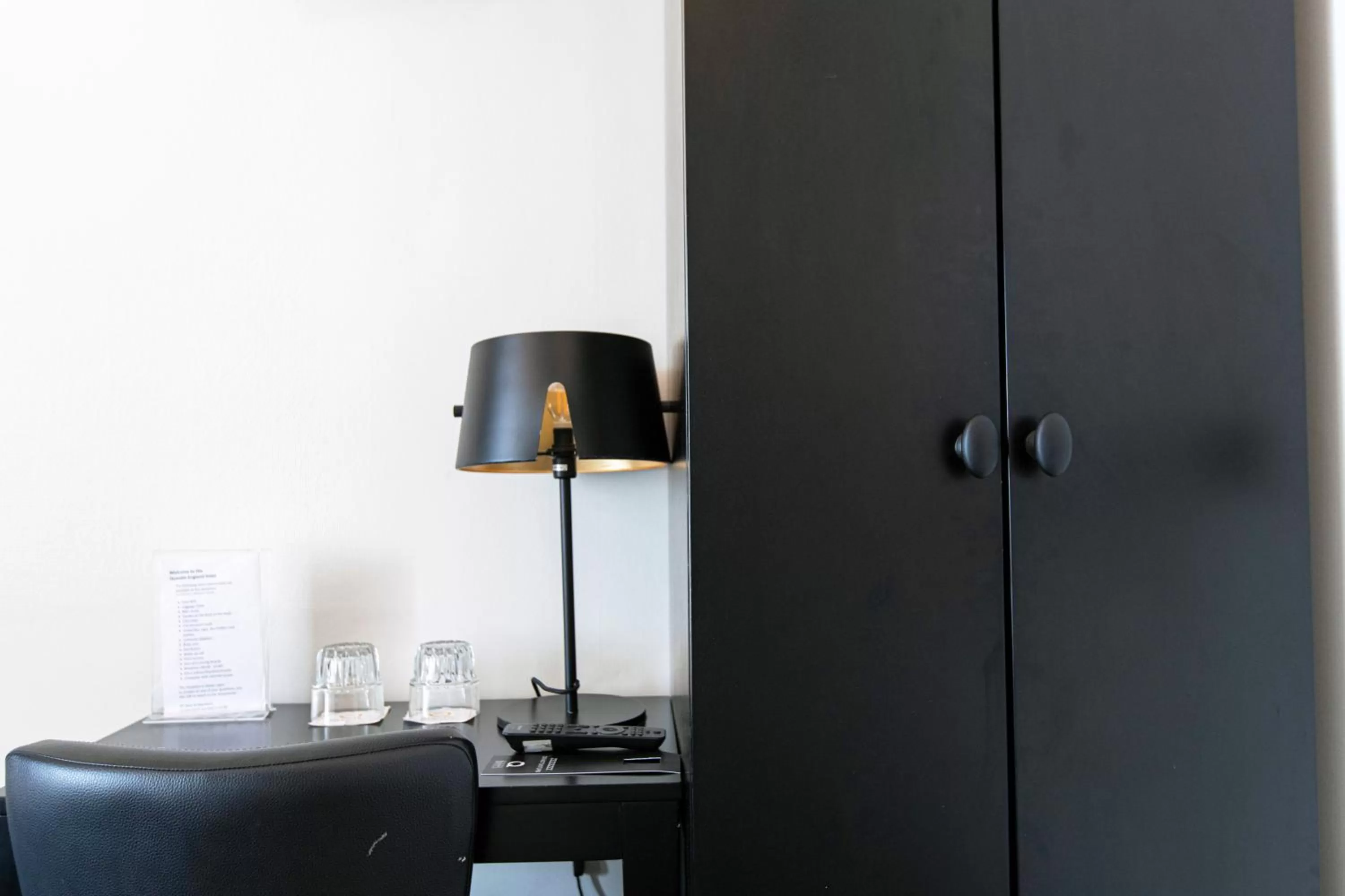 Area and facilities in Quentin England Hotel