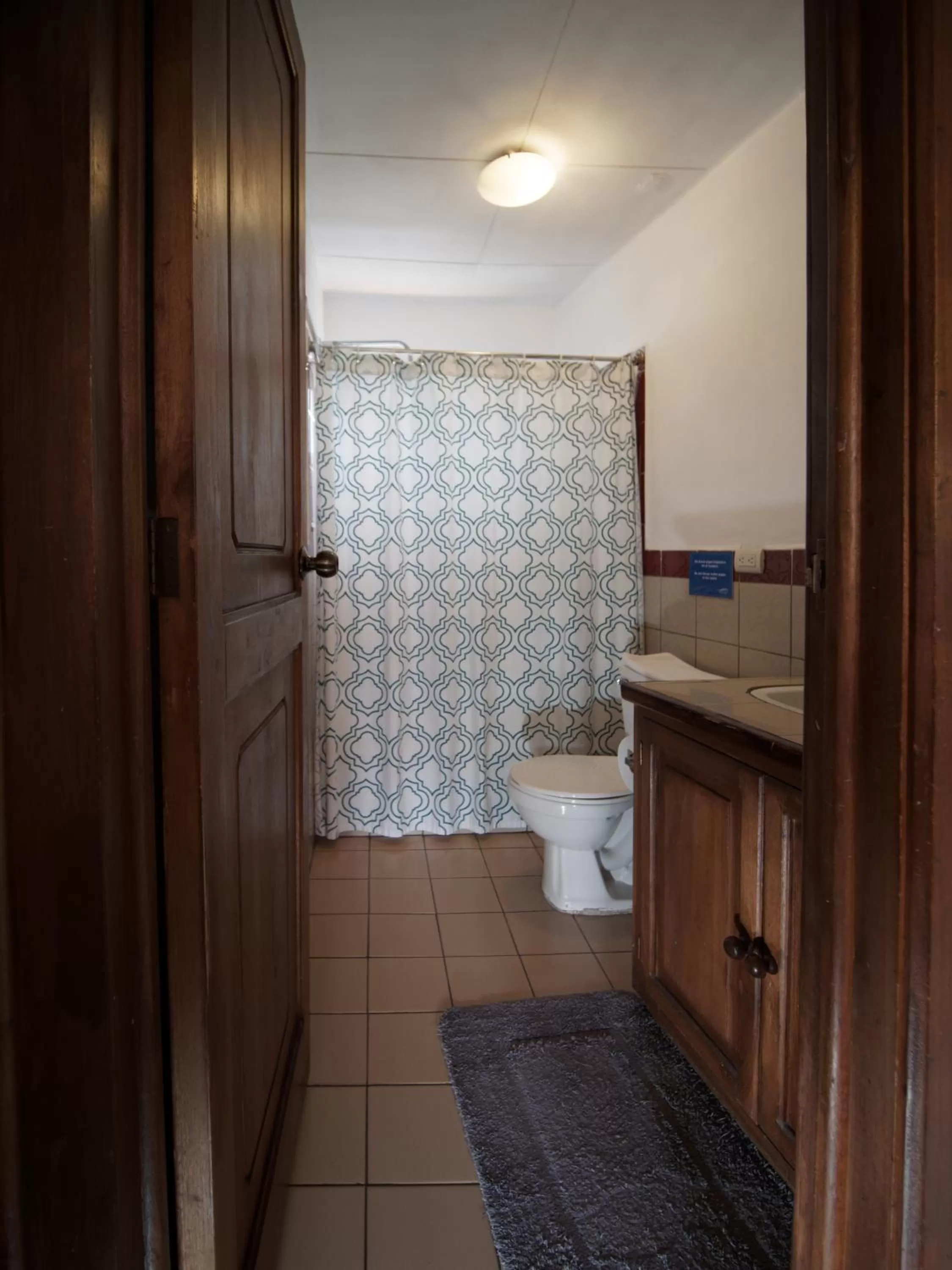 Toilet, Bathroom in Apartamentos Otorongo Cuenca Ecuador