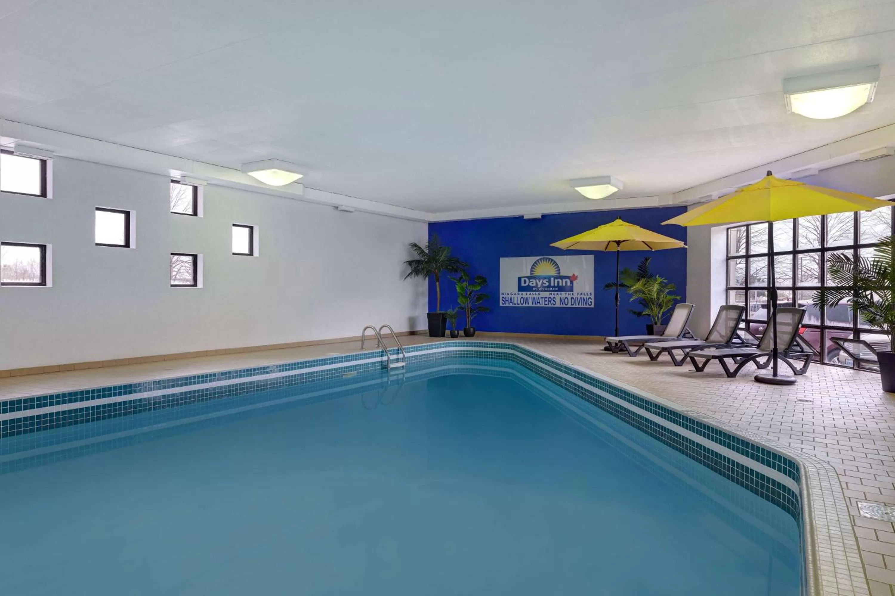 Pool view in Days Inn by Wyndham Niagara Falls Near The Falls