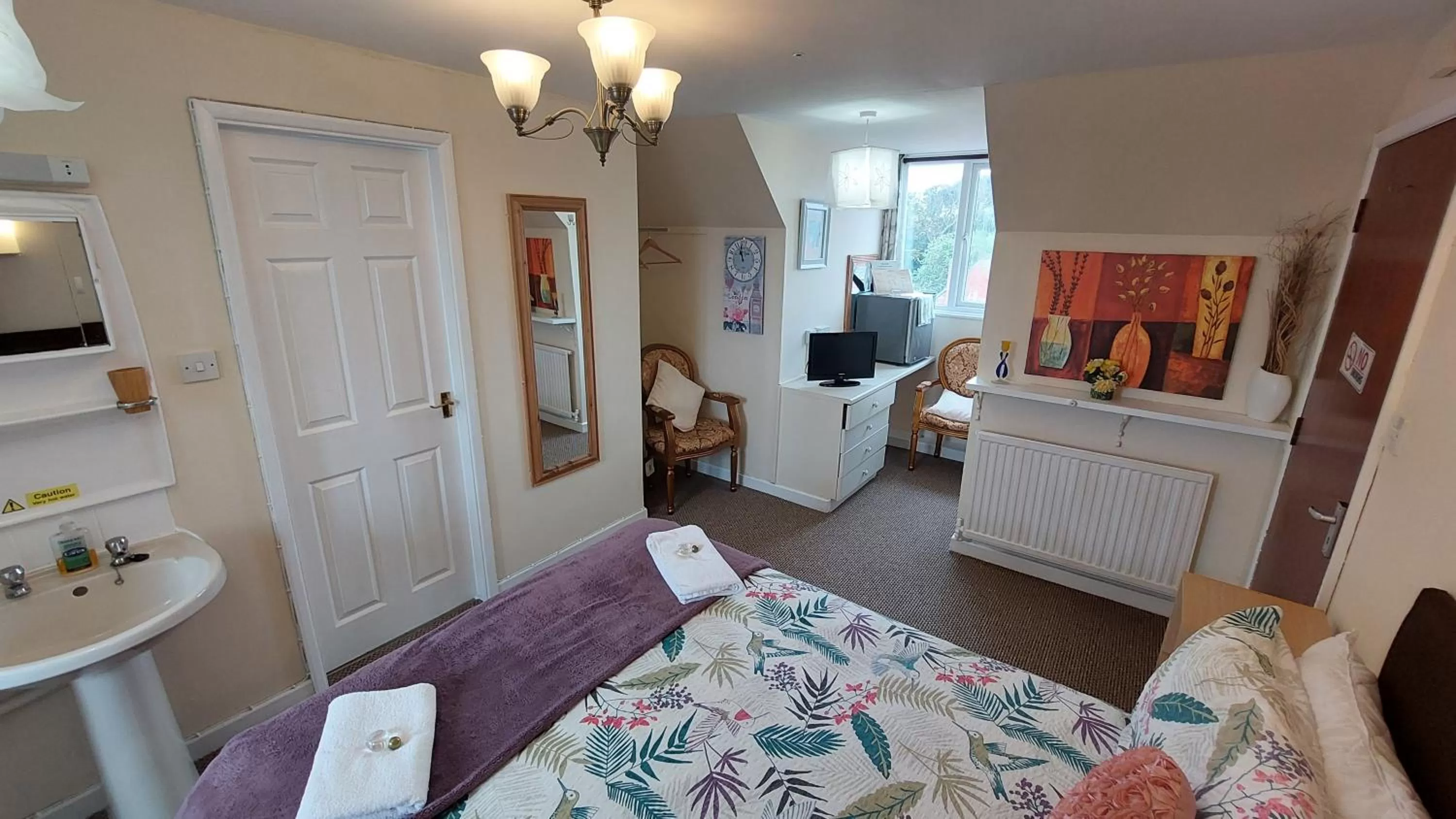 Living room in Tennyson Lodge