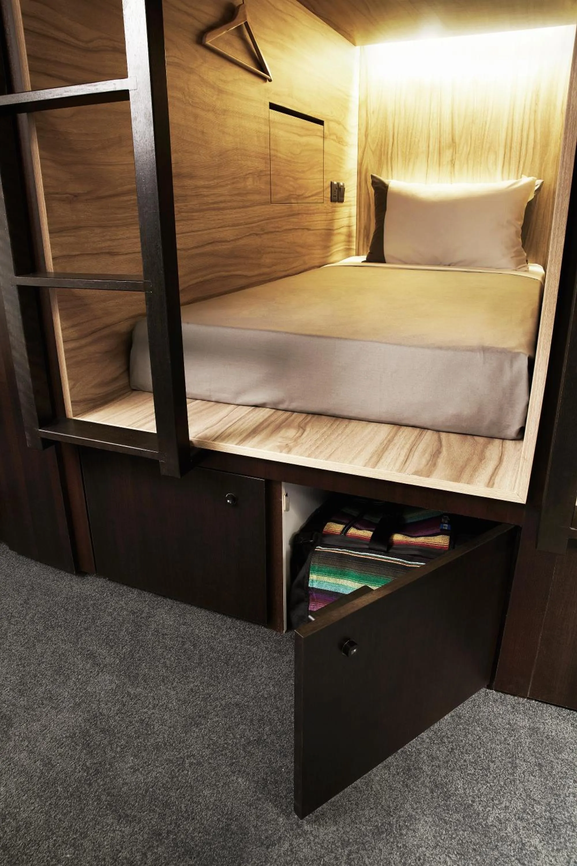 Bed in The Pod at Beach Road Boutique Capsule Hotel
