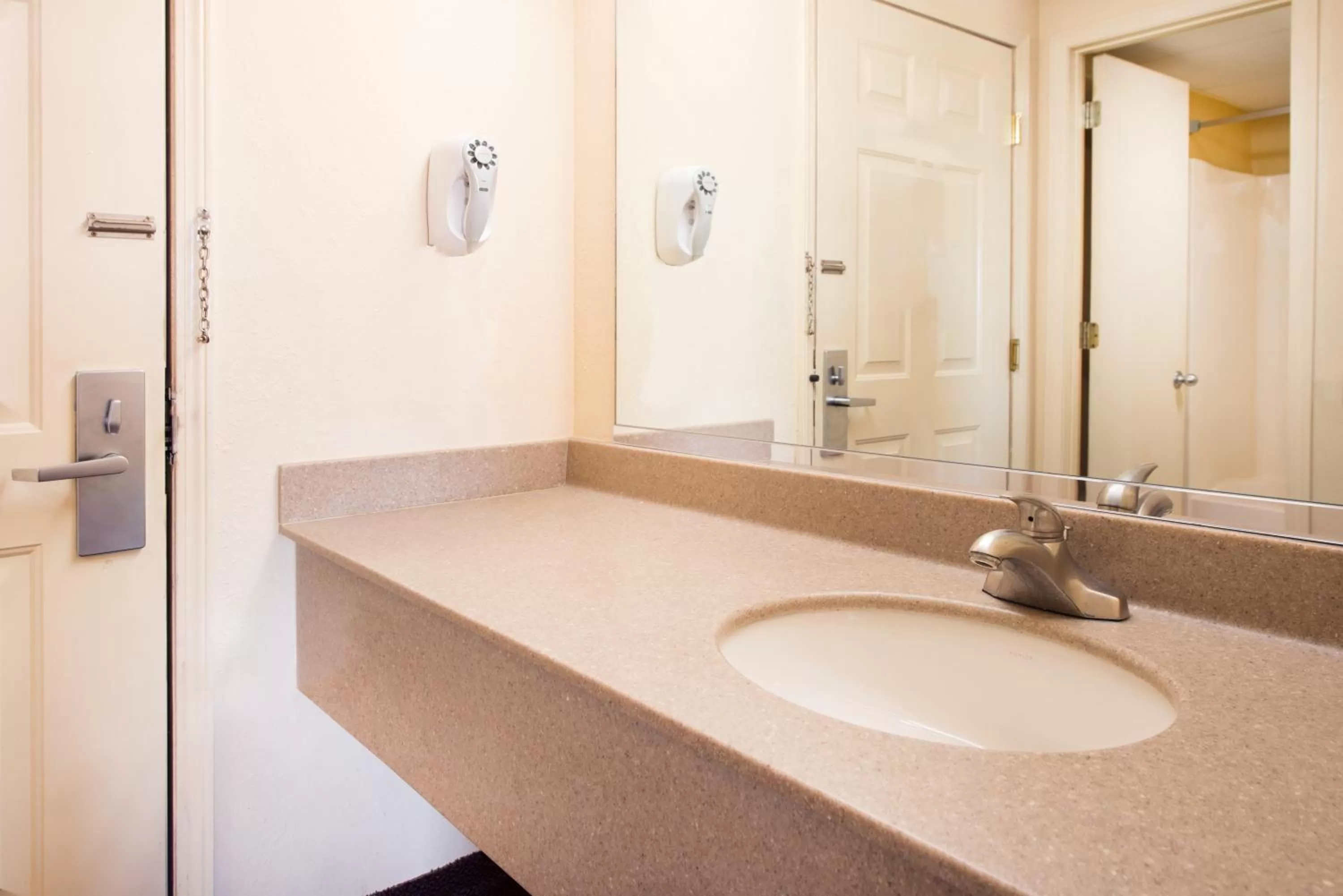 Photo of the whole room, Bathroom in Super 8 by Wyndham Lamar