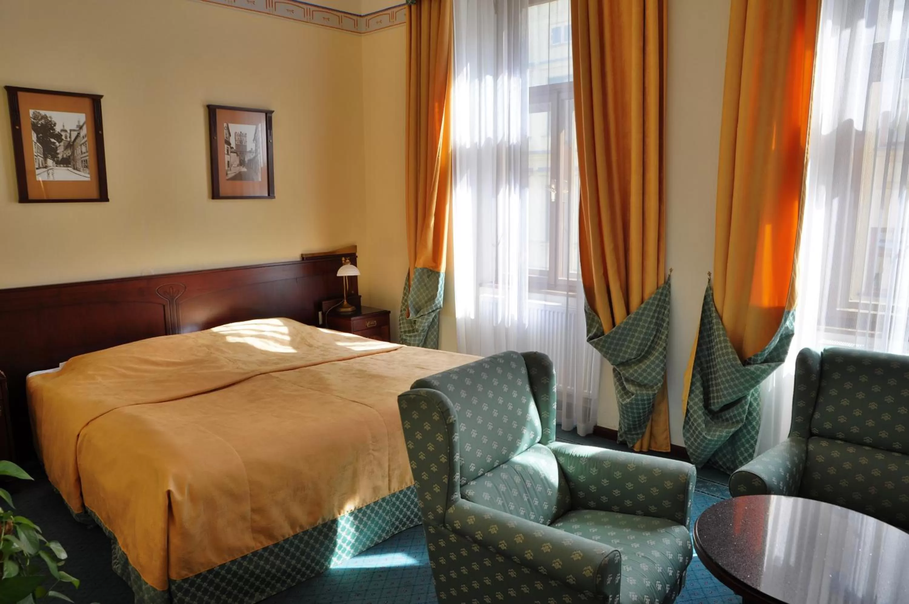 Photo of the whole room, Bed in Grandhotel Garni