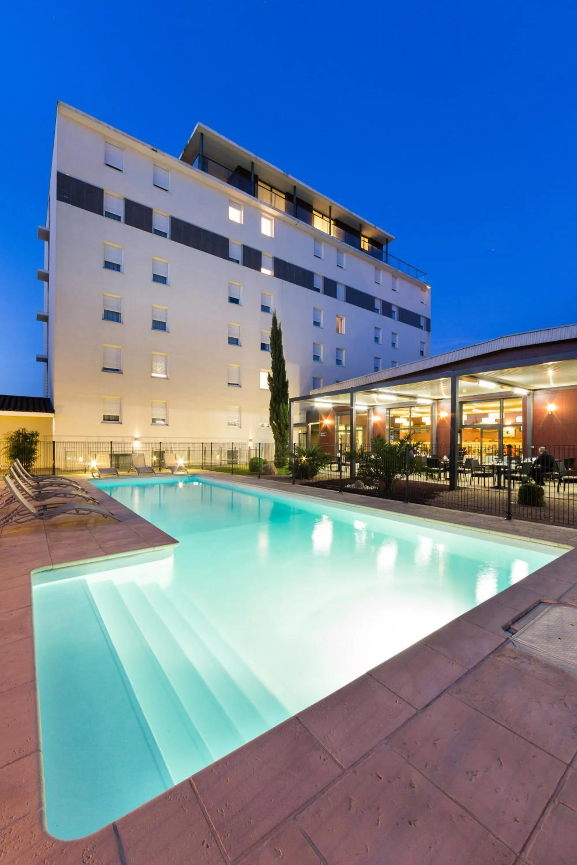 Property building in Hotel Gatsby by HappyCulture