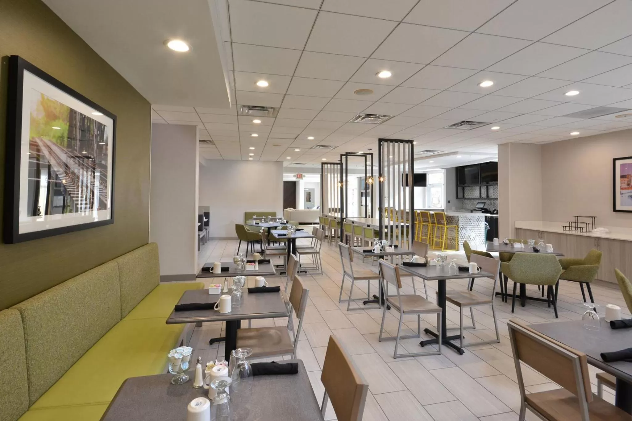 Restaurant/places to eat in Holiday Inn Raleigh Durham Airport by IHG
