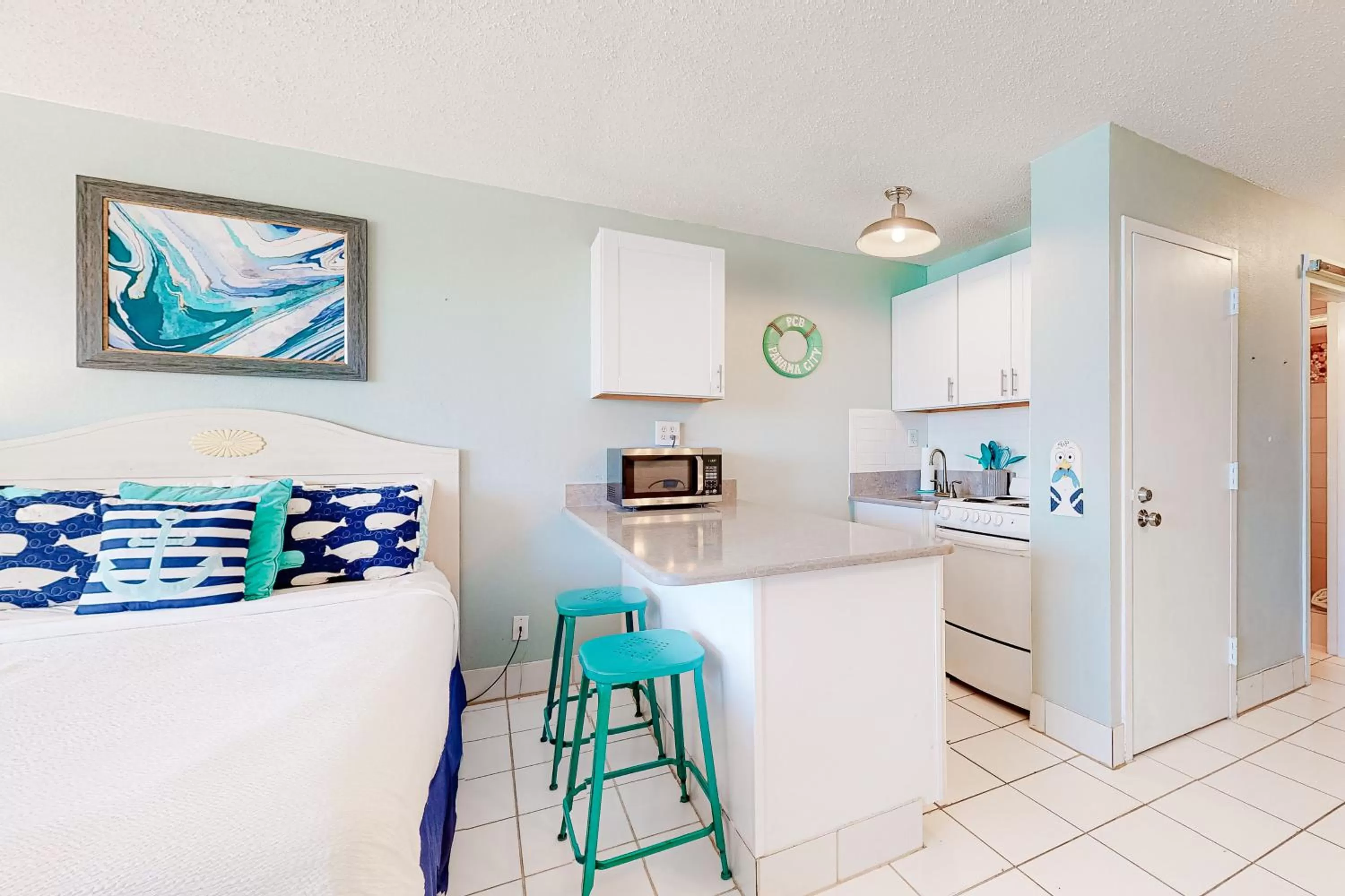 Kitchen/Kitchenette in Top of the Gulf 708