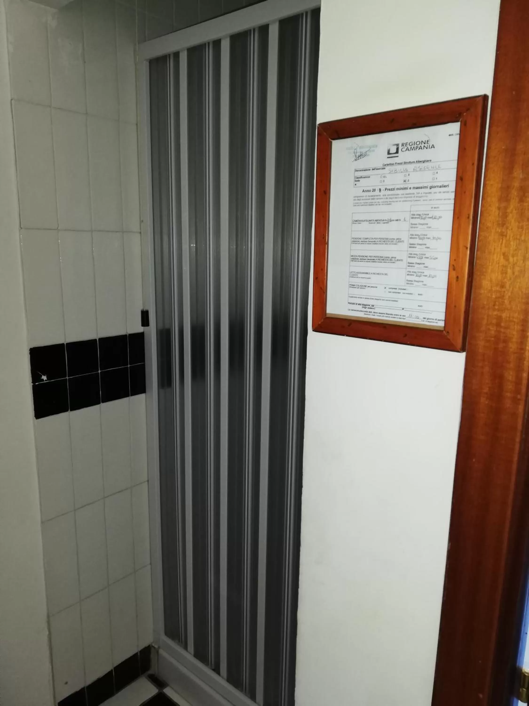 Shower in Hotel Sibilla Residence