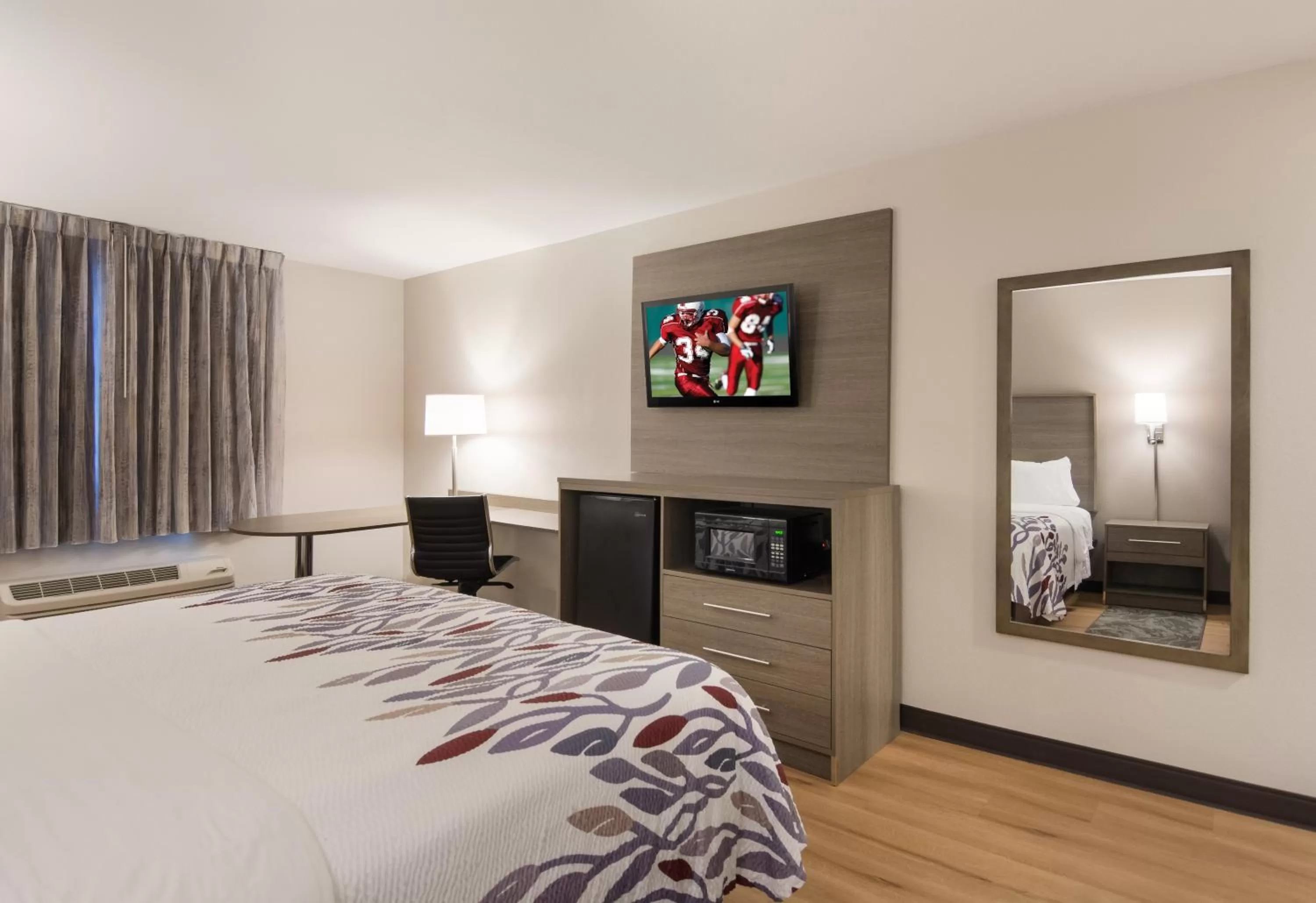 Photo of the whole room in Red Roof Inn Chester