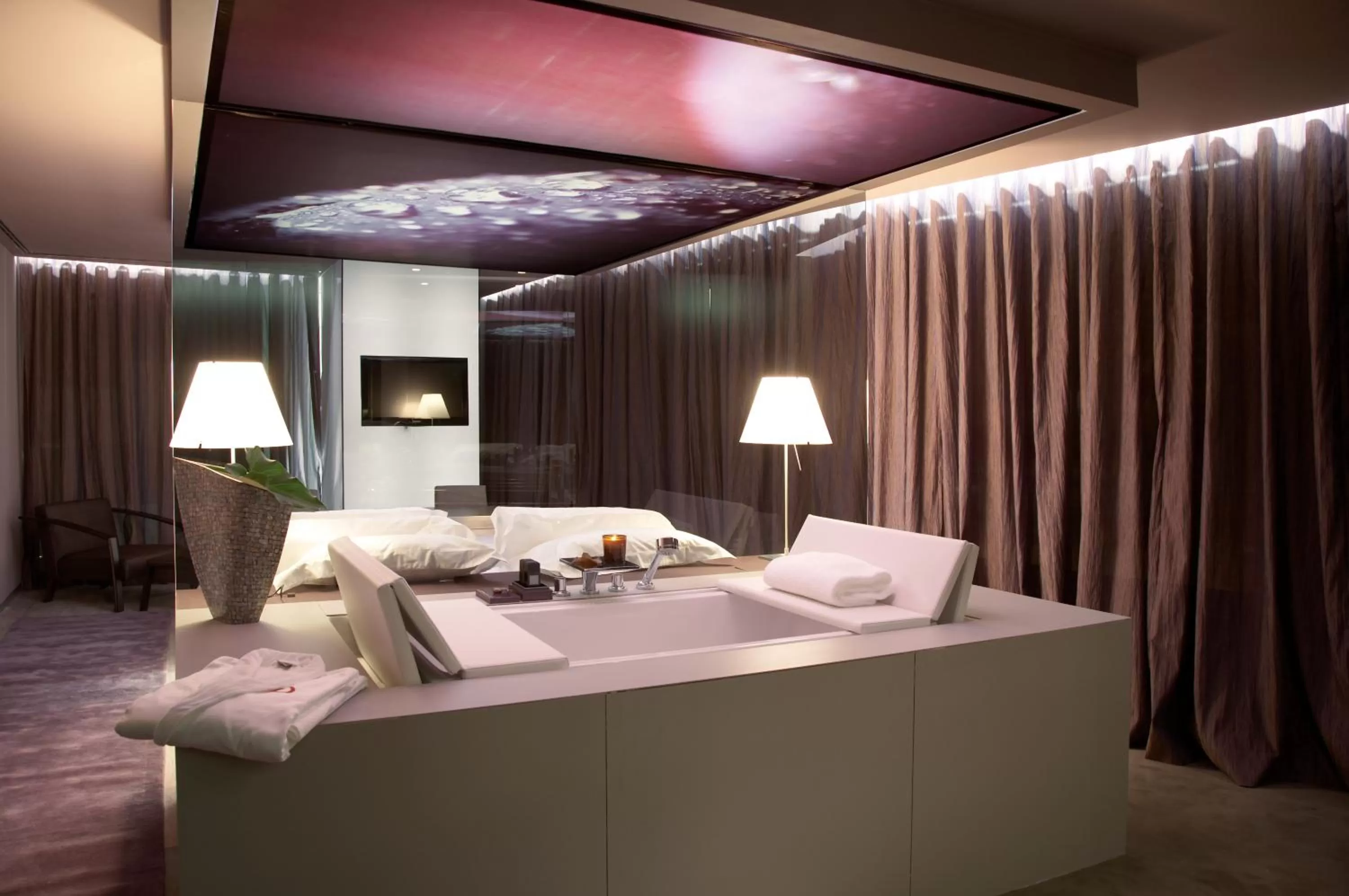 Photo of the whole room, Bed in The Vine Hotel