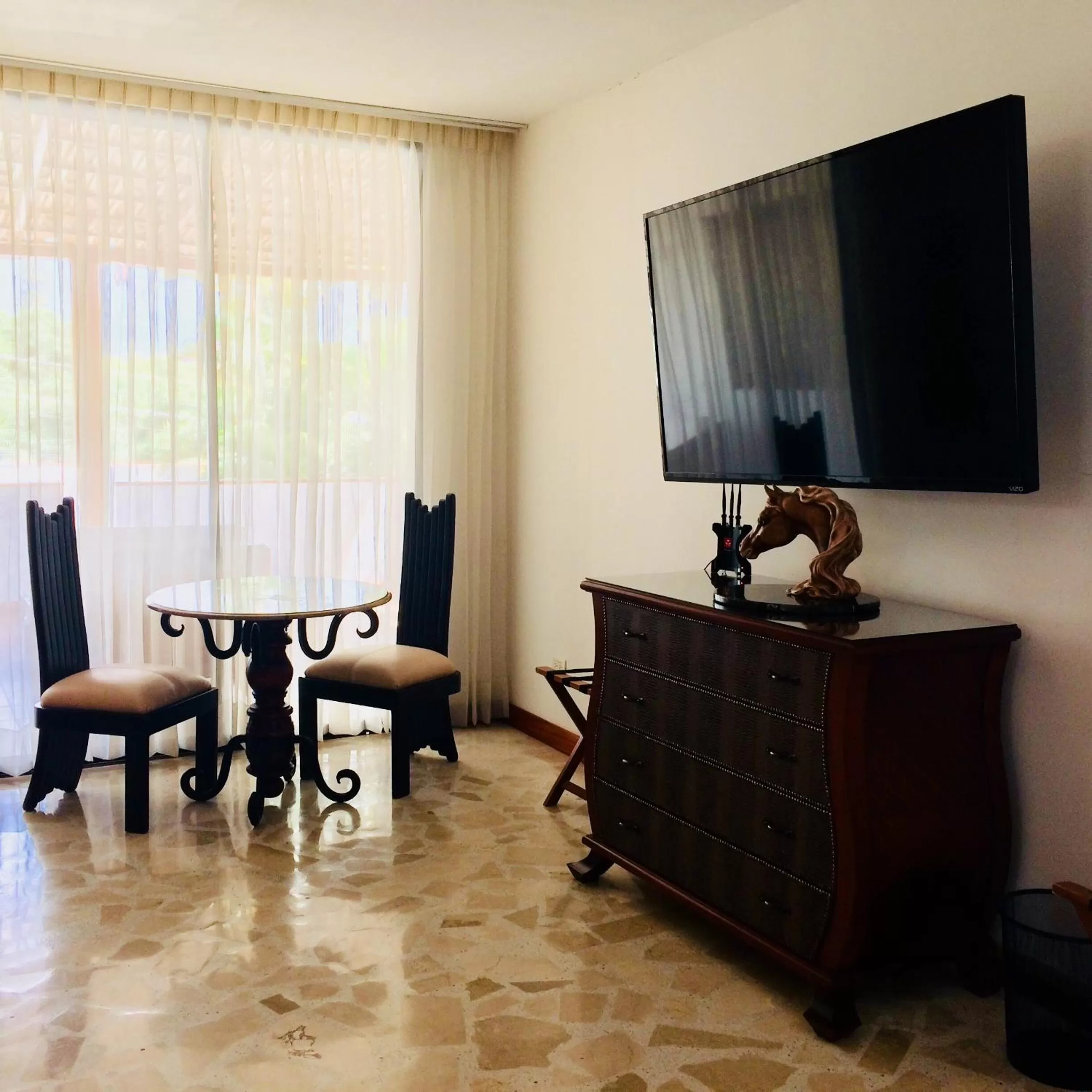 Bedroom, TV/Entertainment Center in Hotel Boutique Villa Casuarinas