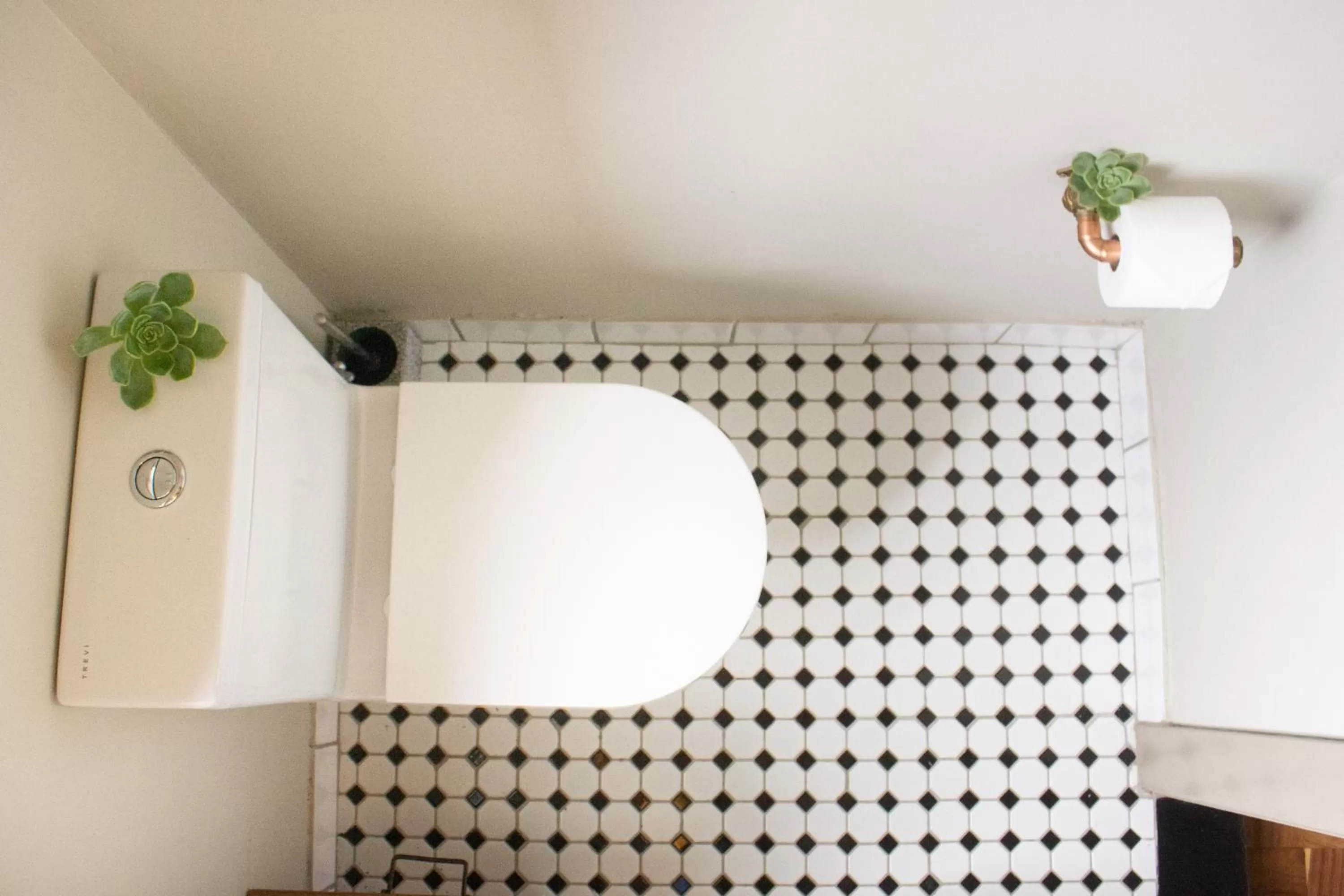 Bathroom in Ben's Bed and Breakfast