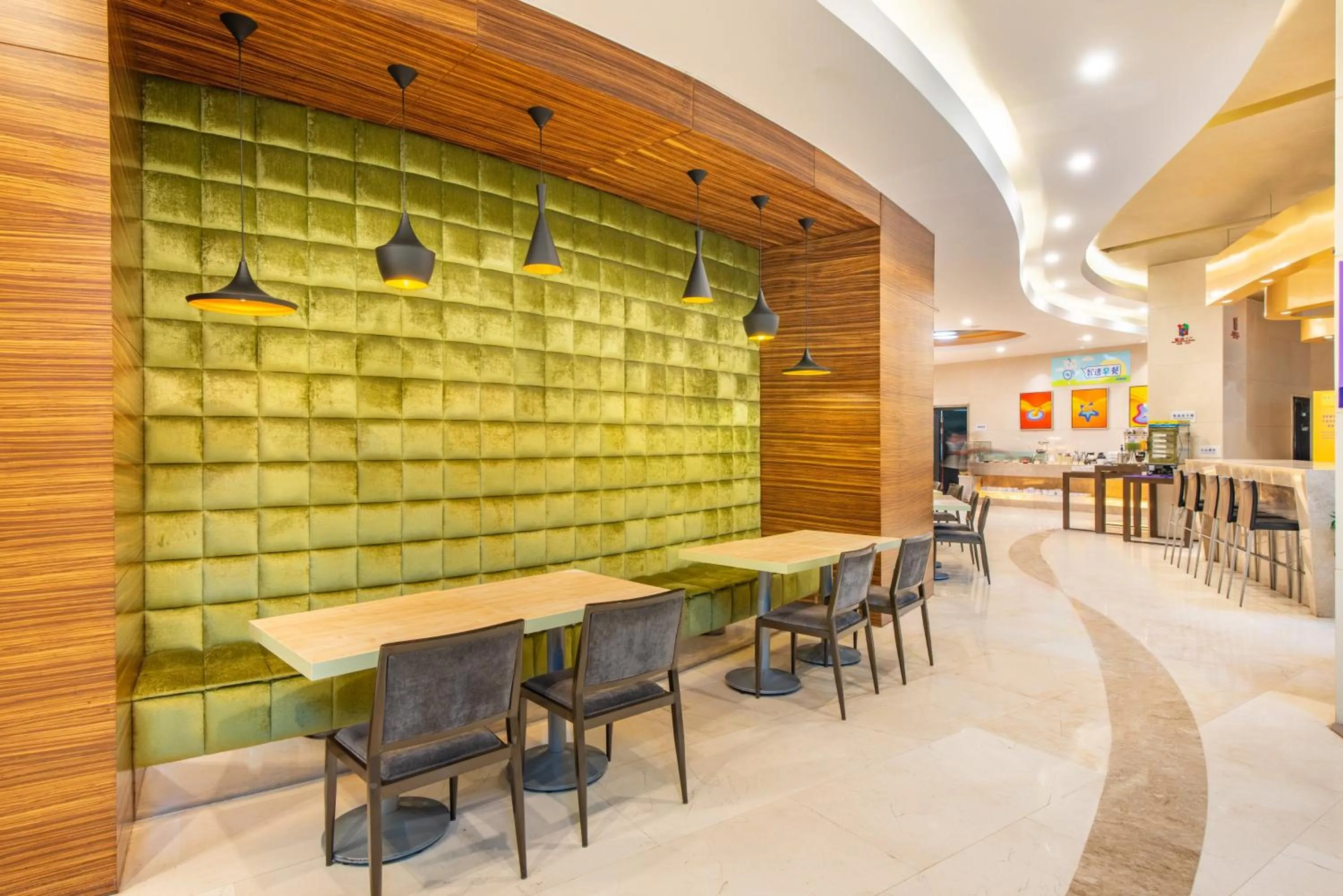 Restaurant/places to eat in Holiday Inn Express Nantong Xinghu by IHG