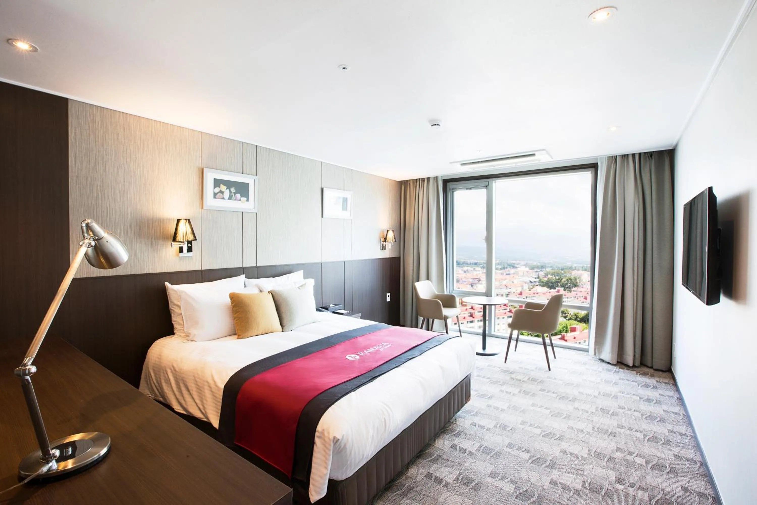 Bed in Ramada by Wyndham Jeju City Hall