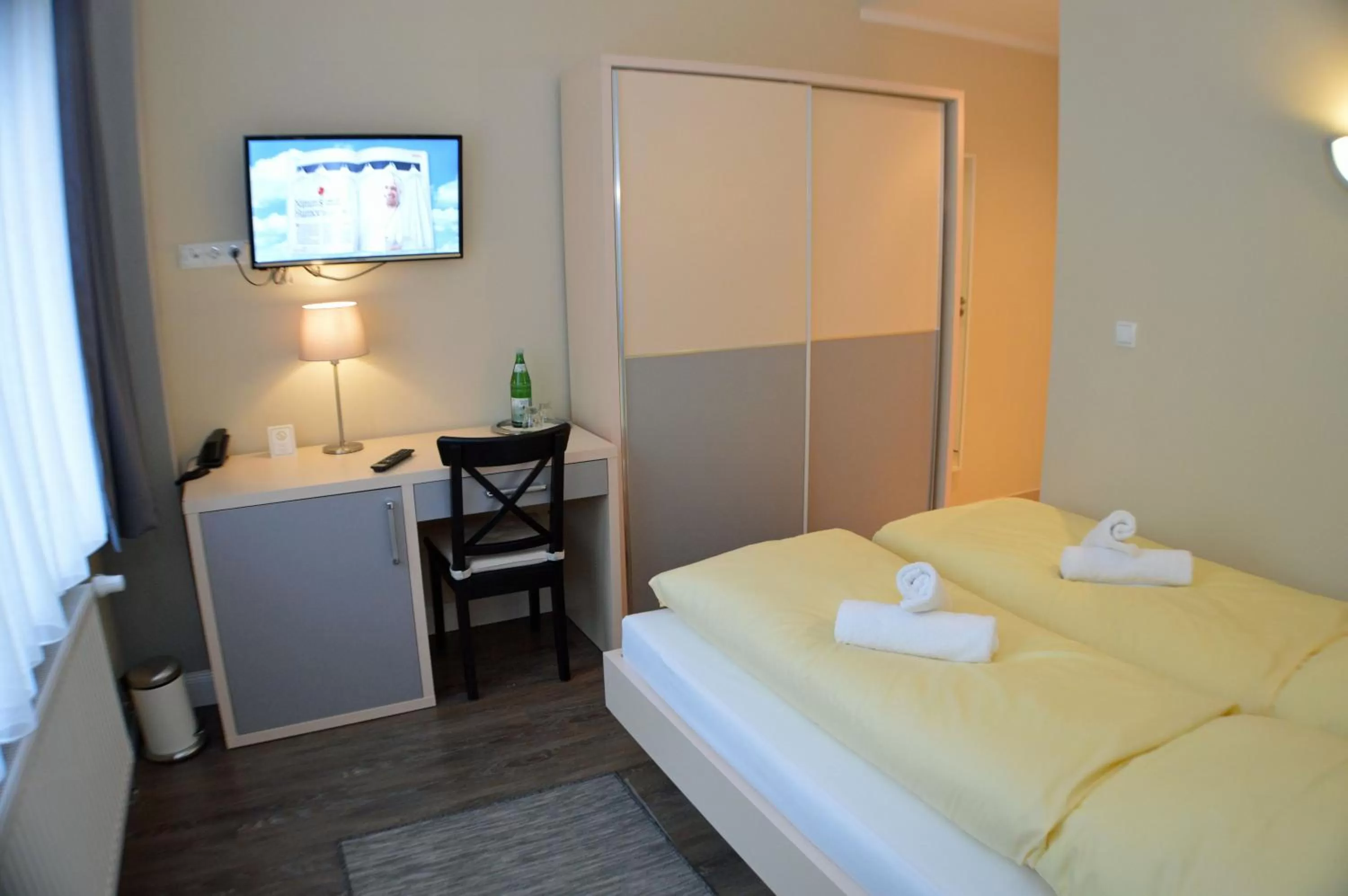 Photo of the whole room, Bed in Hotel Jeta