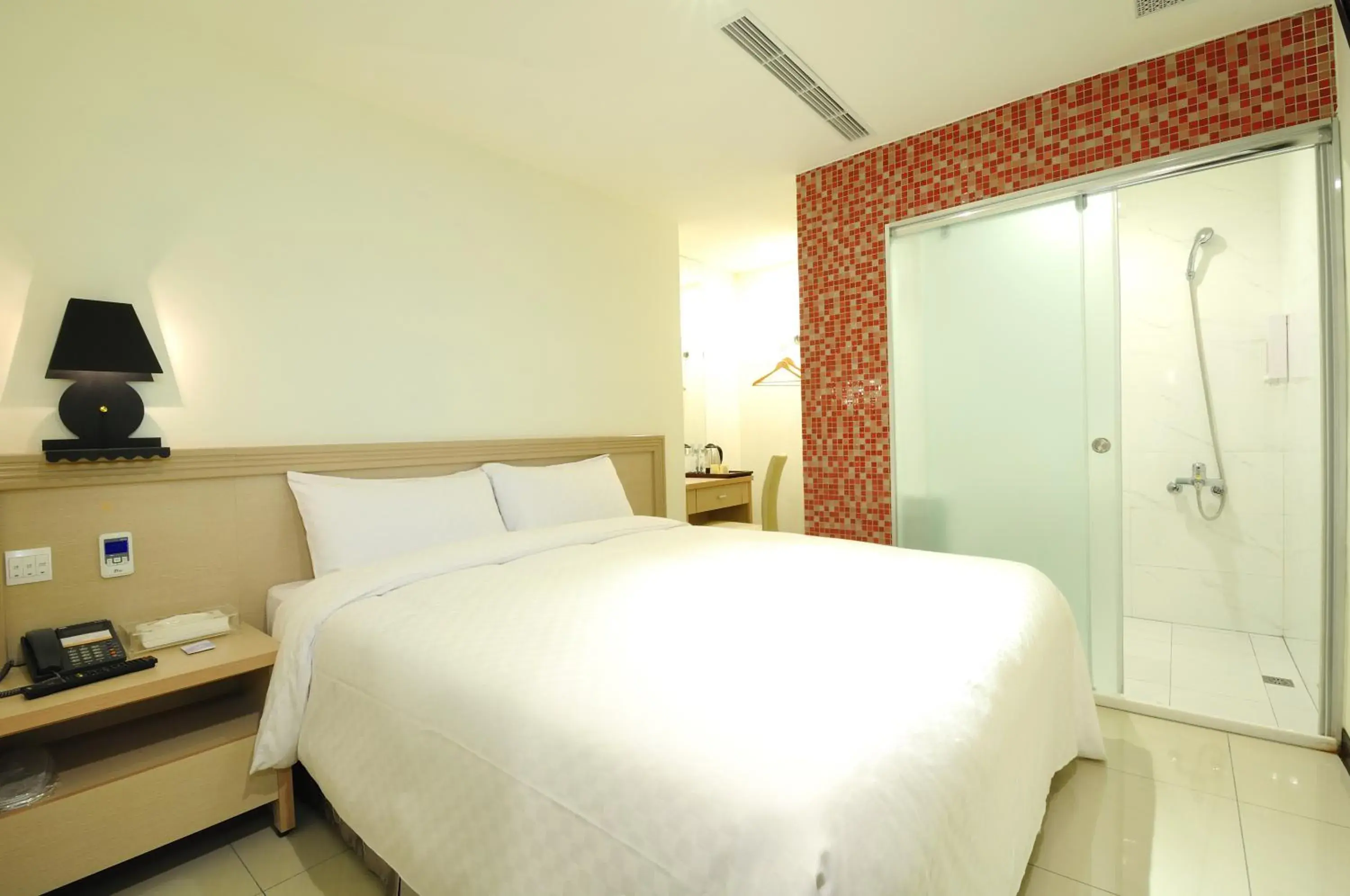Standard Double Room without Window in 安可旅店 Bravo Hotel Standard Double Room without Window in 安可旅店 Bravo Hotel