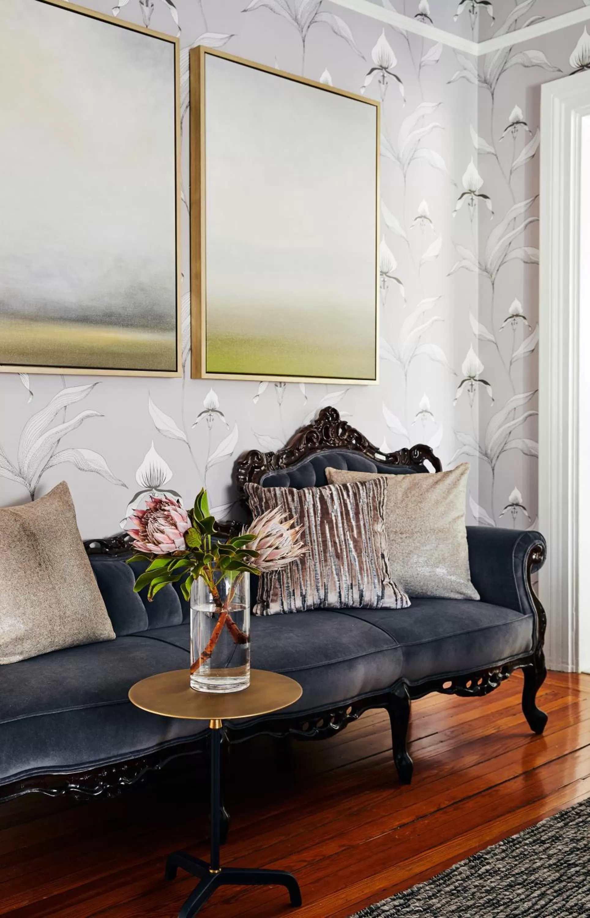 Seating area in The Cliffside Inn